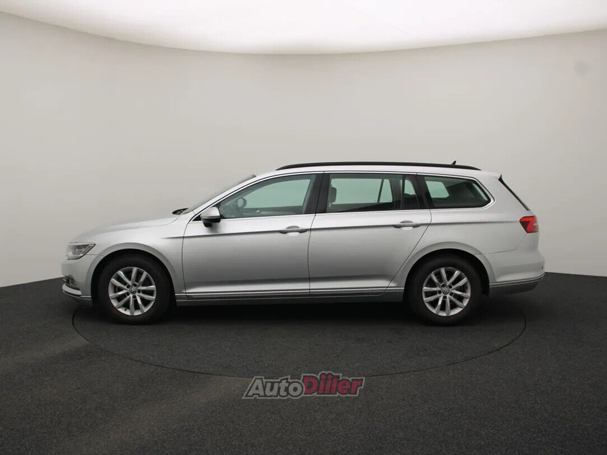 Volkswagen Passat 2019, photo 6/10