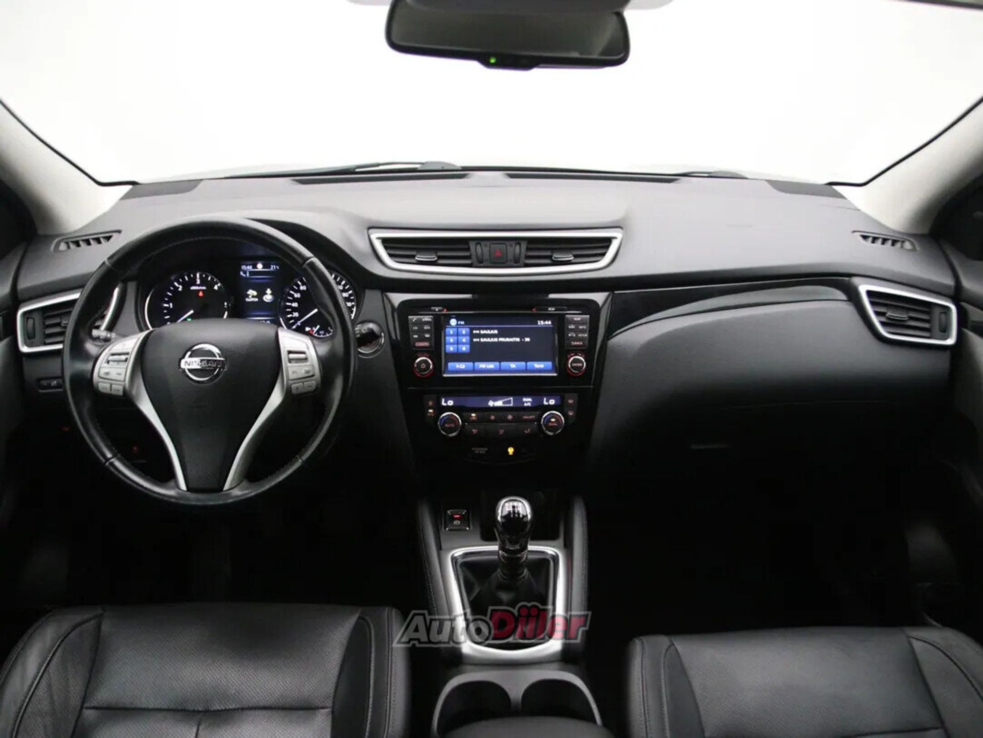 Nissan Qashqai Tekna 1.5 81kW 2017, photo 2/10