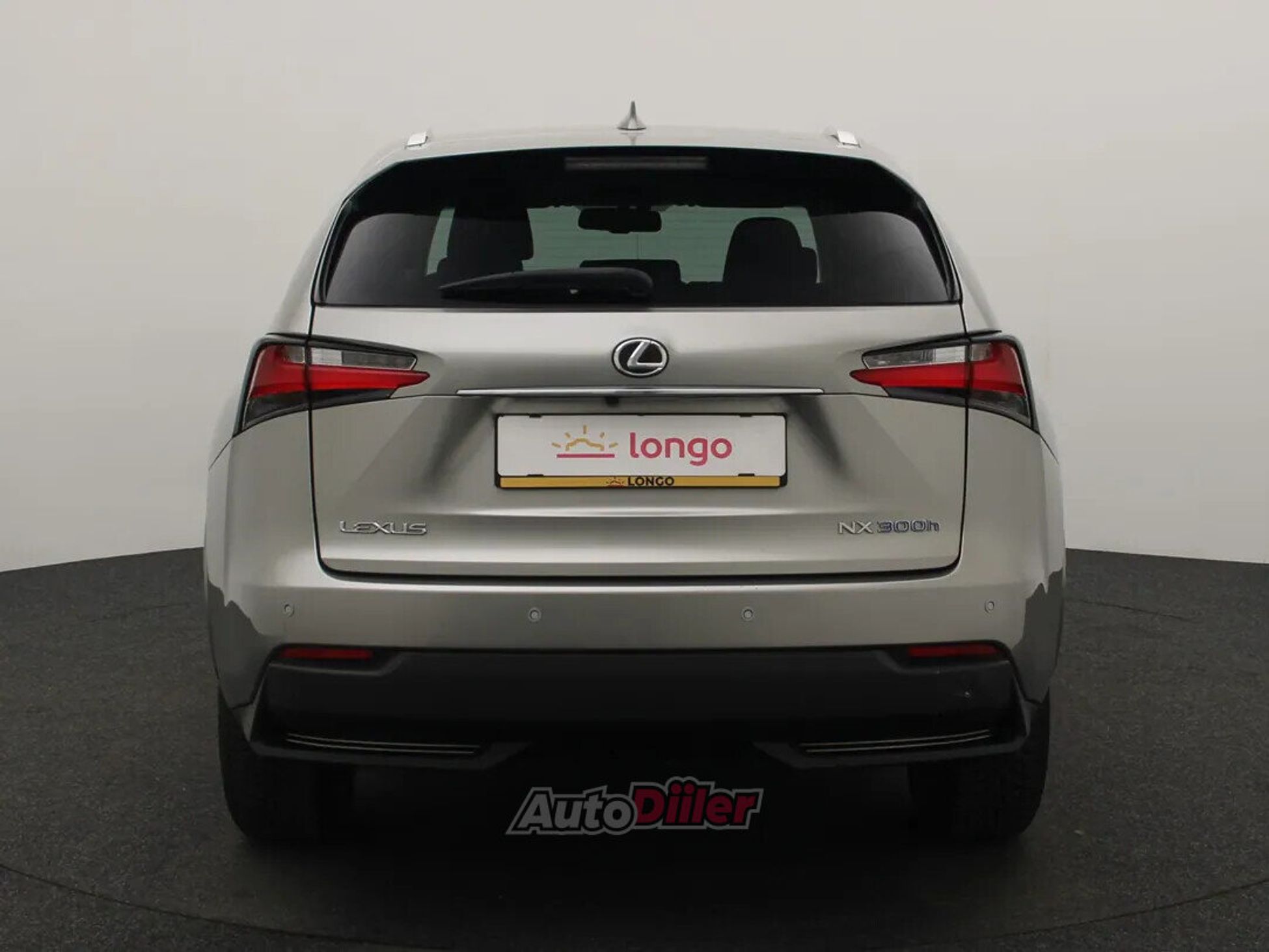 Lexus NX 300h AWD 25th Edition 2.5 145kW 2016, photo 5/10
