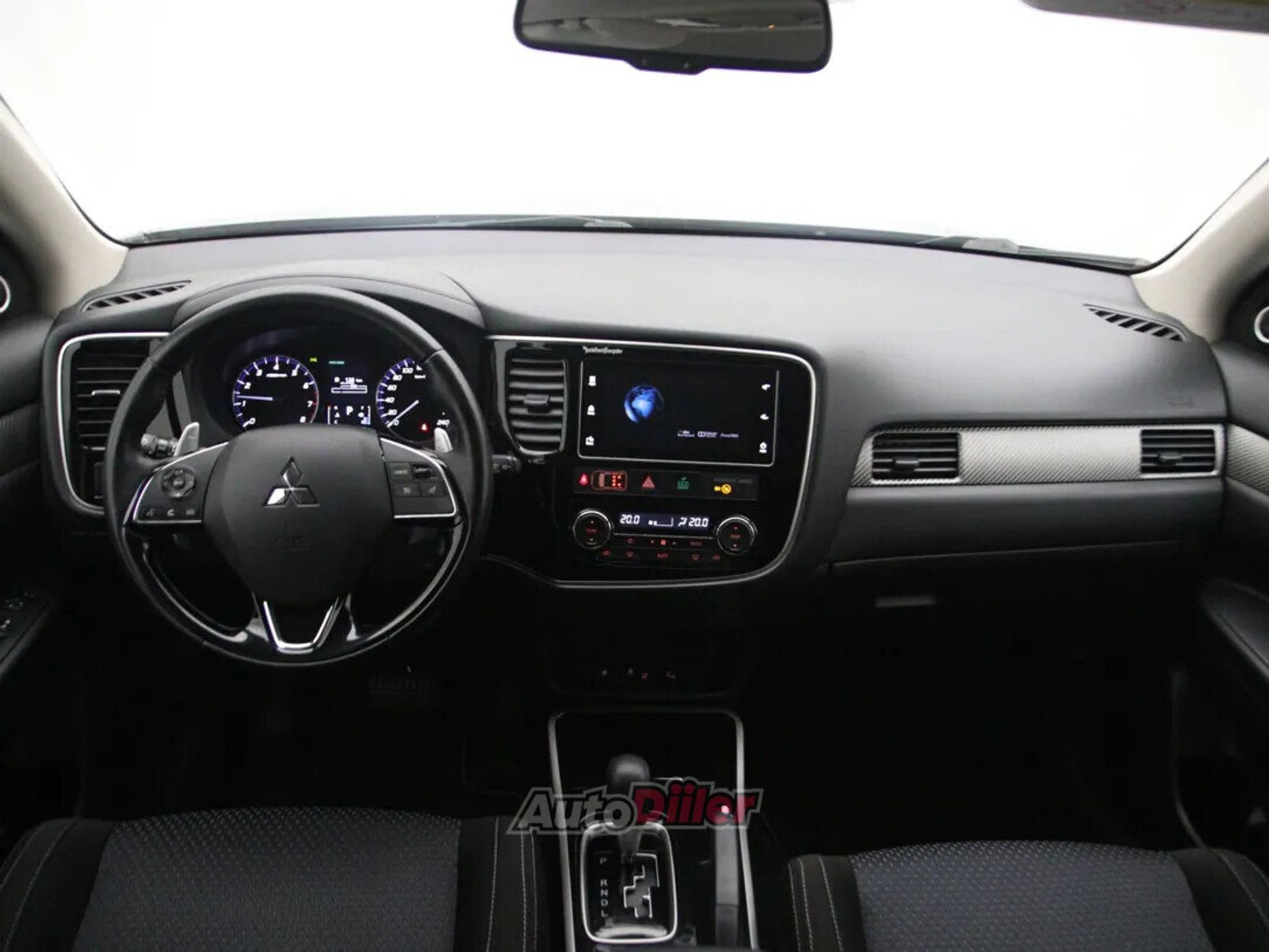 Mitsubishi Outlander 2017, photo 2/10
