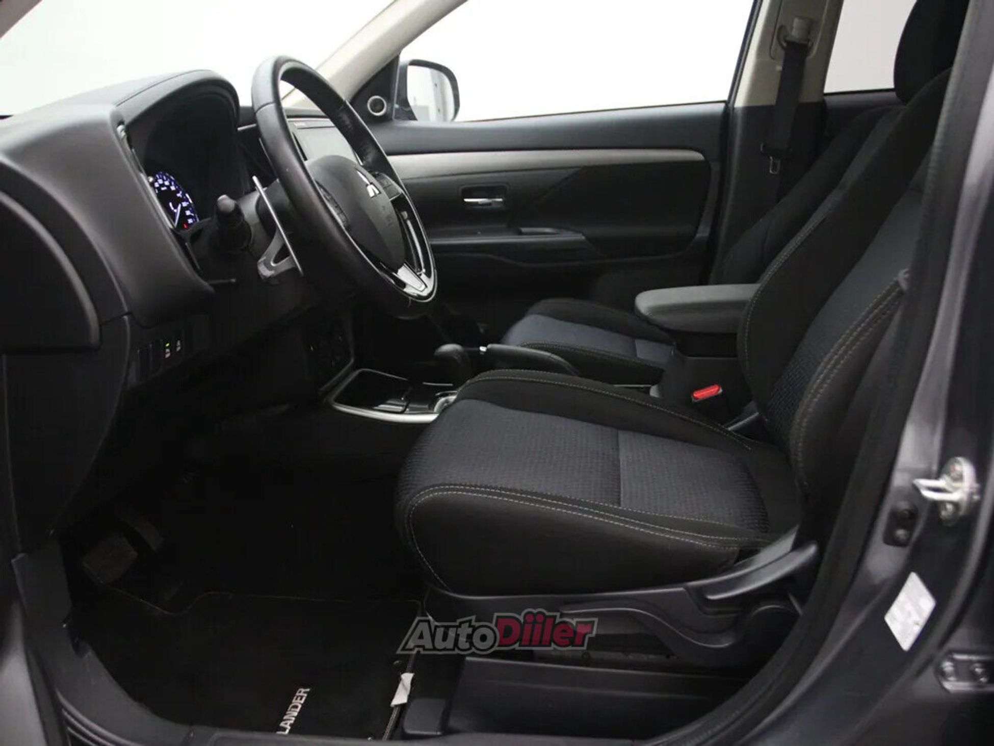 Mitsubishi Outlander 2017, photo 4/10