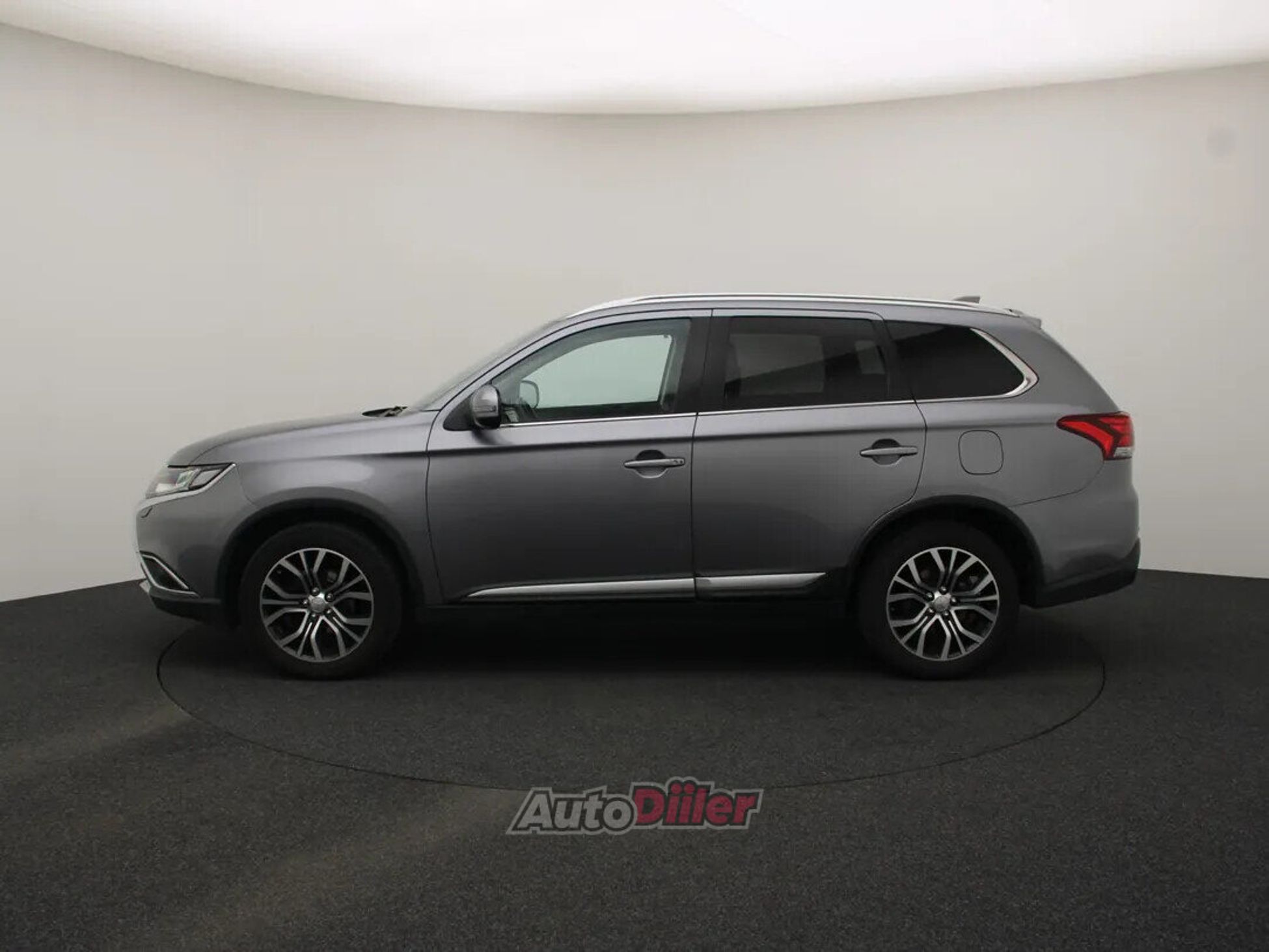 Mitsubishi Outlander 2017, photo 6/10