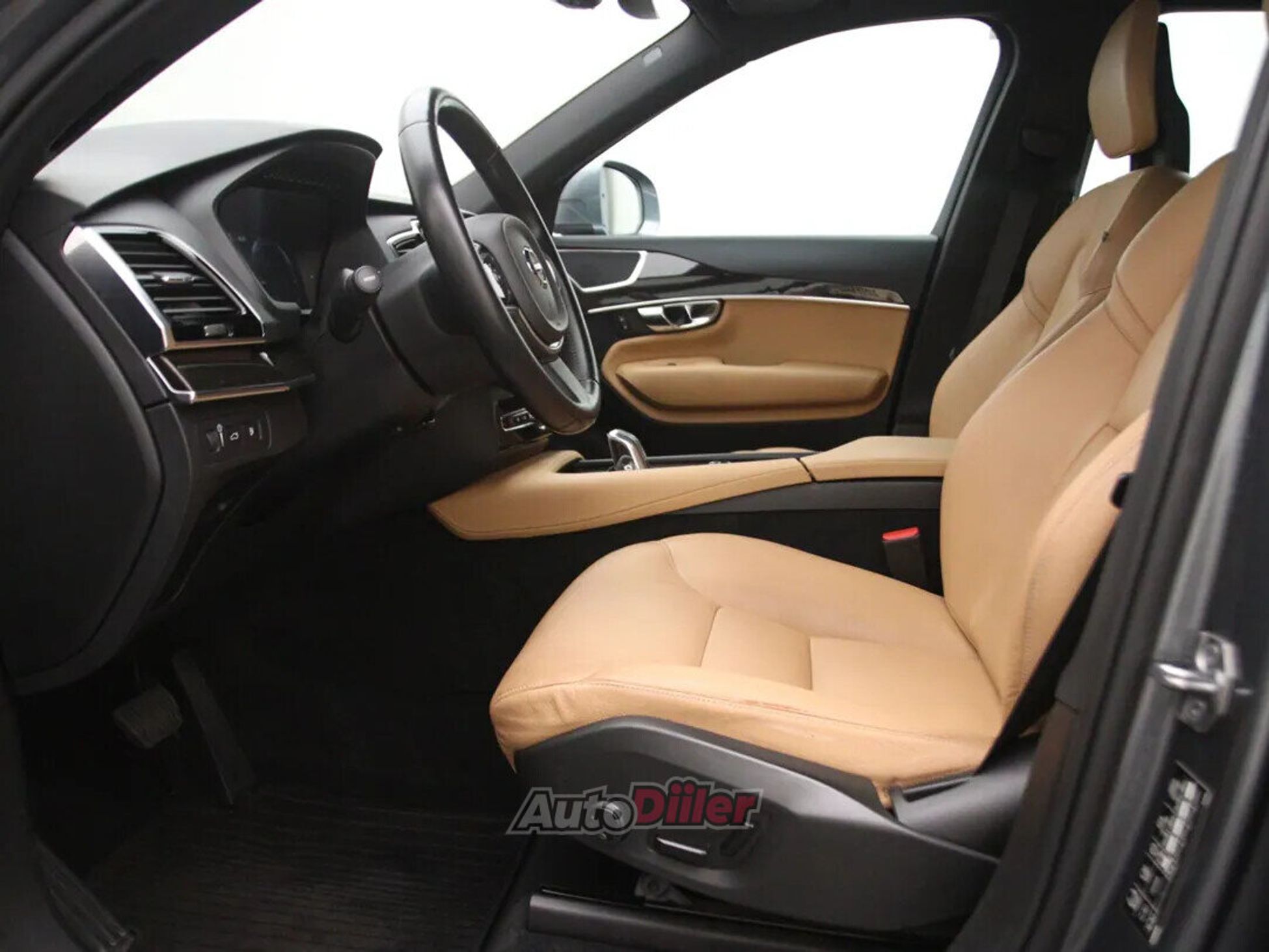 Volvo XC90 Momentum 2.0 288kW 2016, photo 4/10