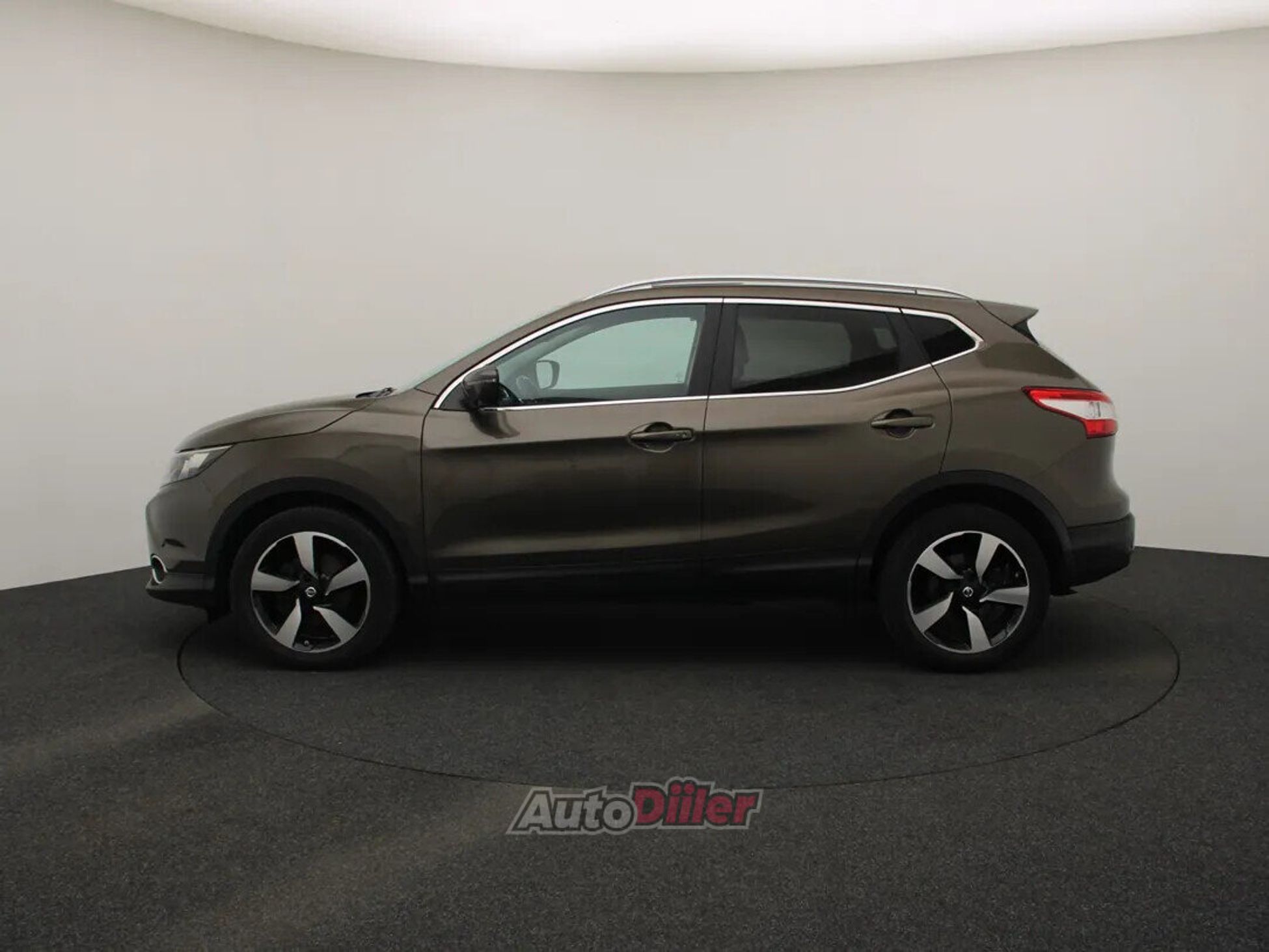 Nissan Qashqai Connect Edition 1.2 85kW 2015, photo 6/10