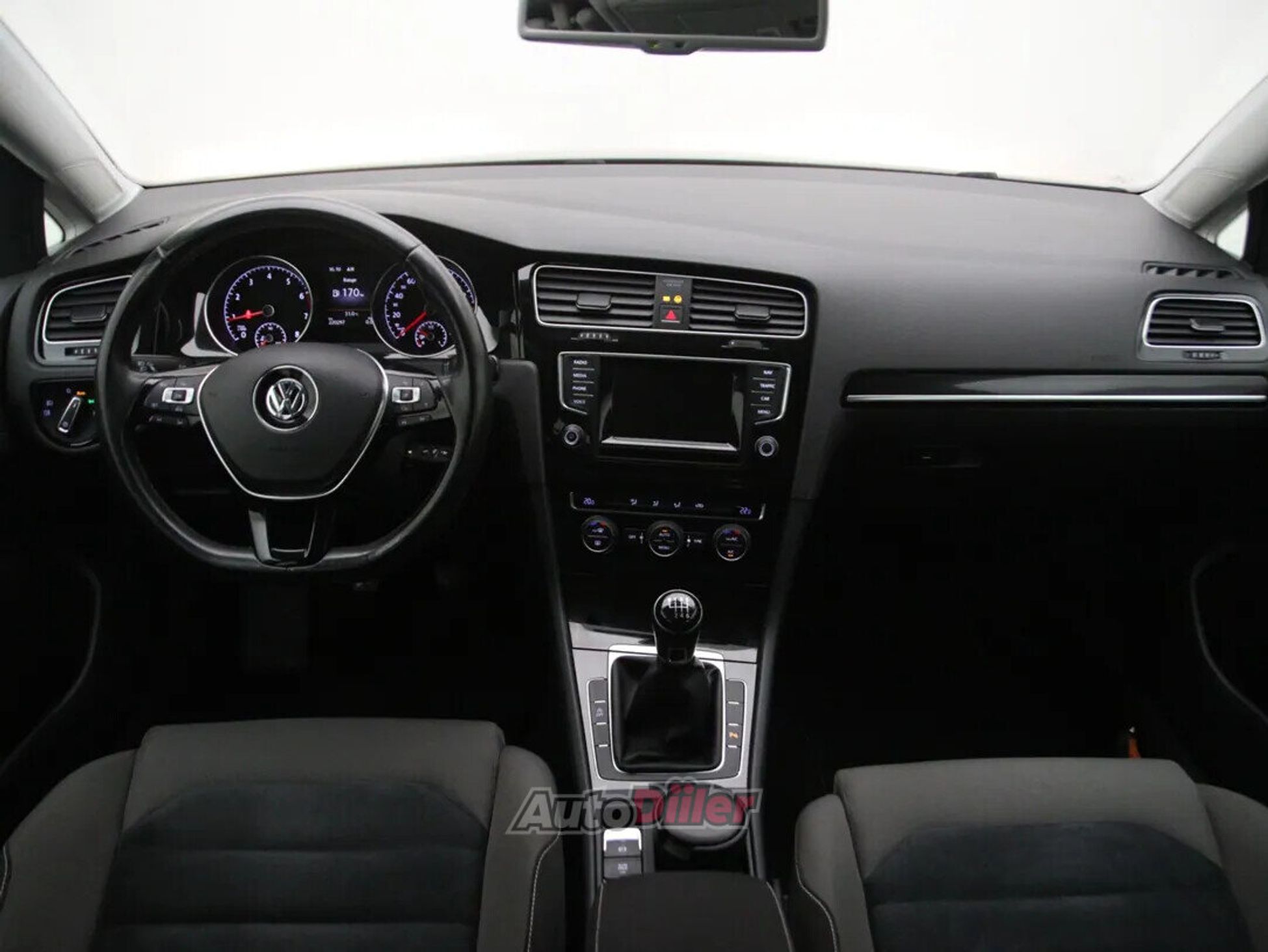 Volkswagen Golf Highline 1.4 90kW 2015, photo 2/10