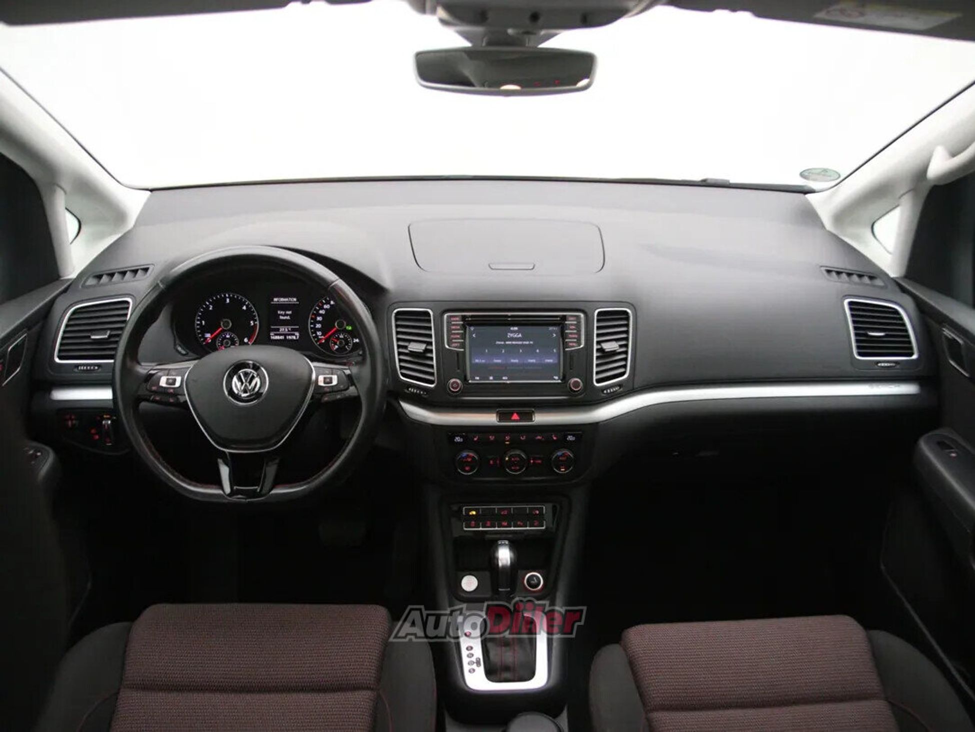 Volkswagen Sharan 2.0 135kW 2015, kuva 2/10