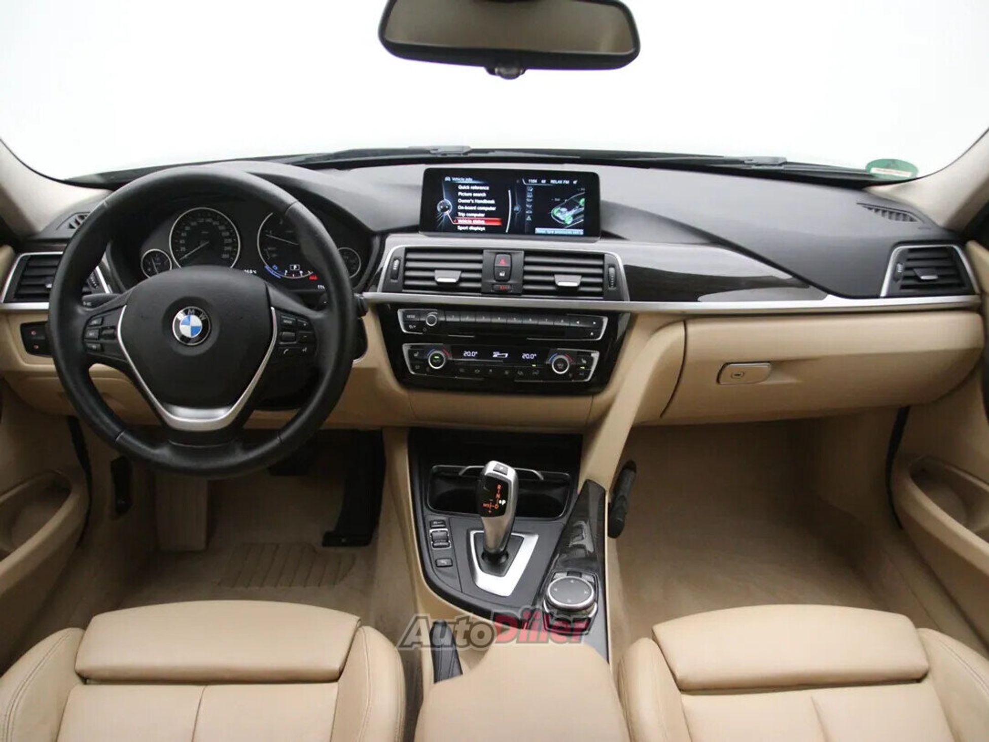 BMW 320 Essential 2.0 140kW 2015, photo 2/10
