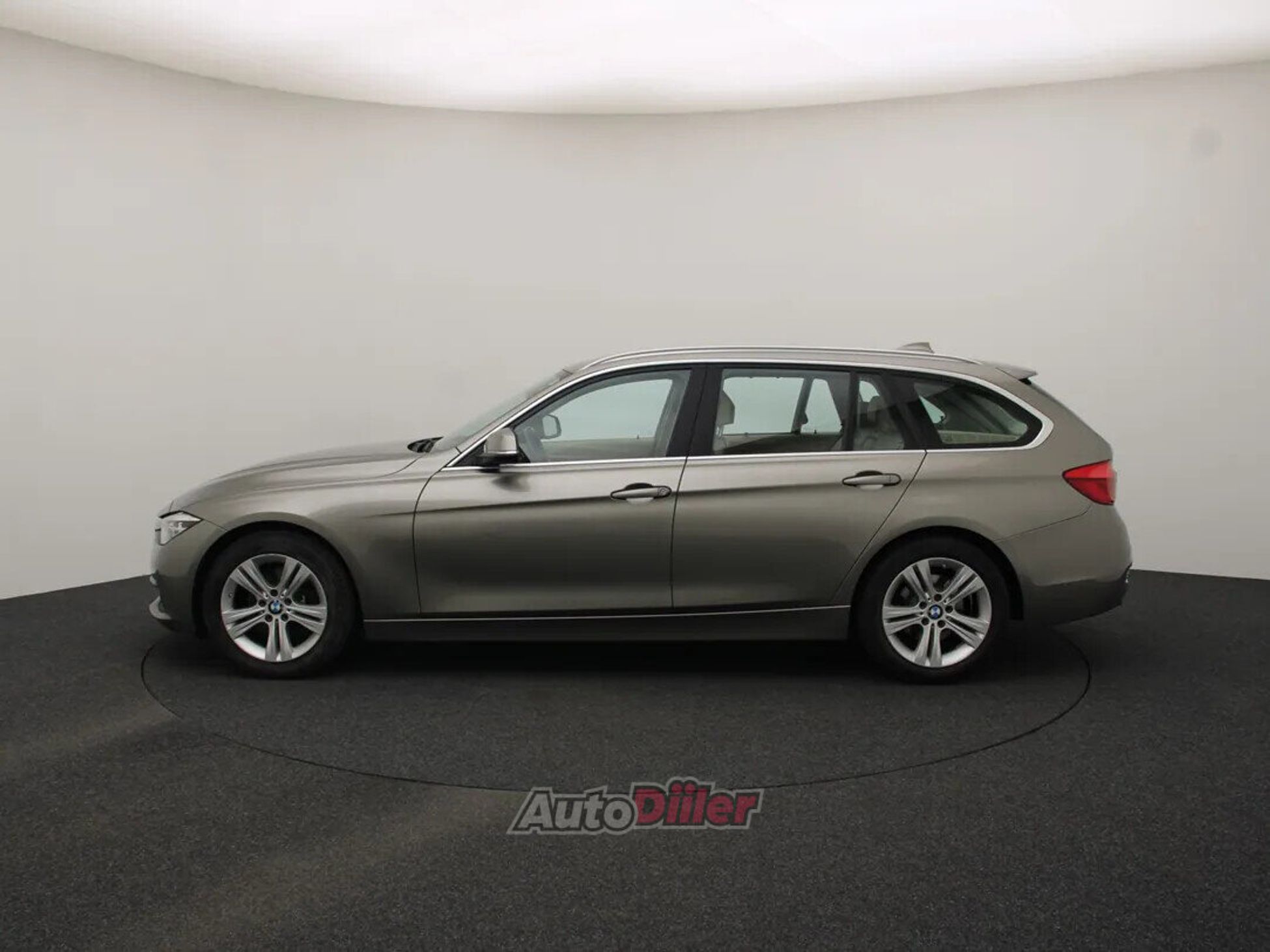 BMW 320 Essential 2.0 140kW 2015, photo 6/10