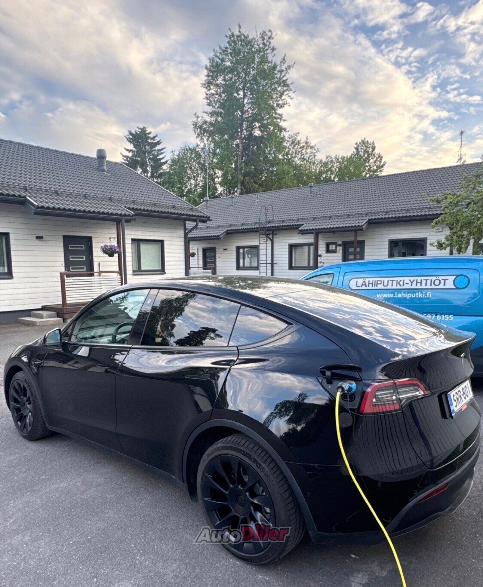Tesla Model Y Long Range 378kW 2022, photo 3/6
