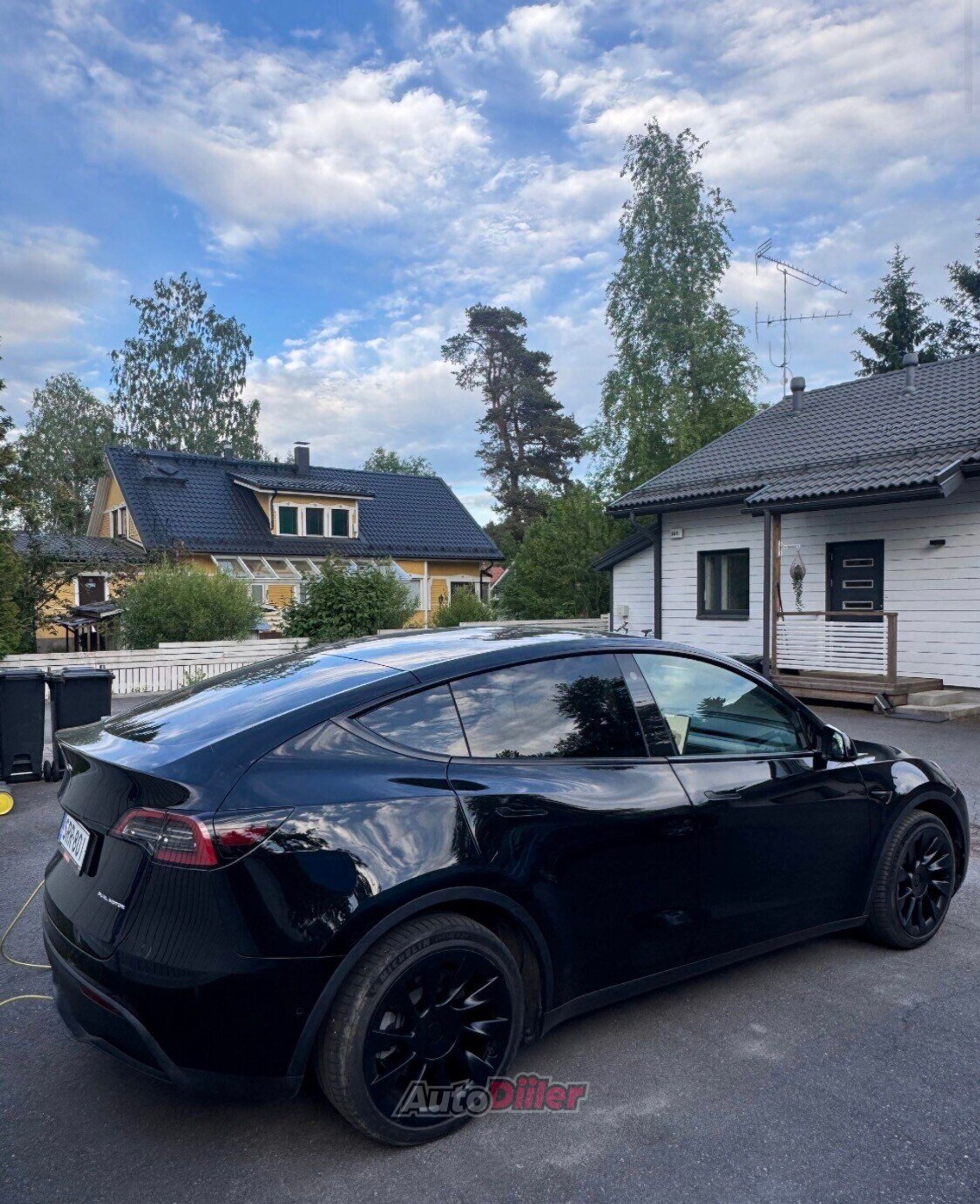 Tesla Model Y Long Range 378kW 2022, photo 2/6