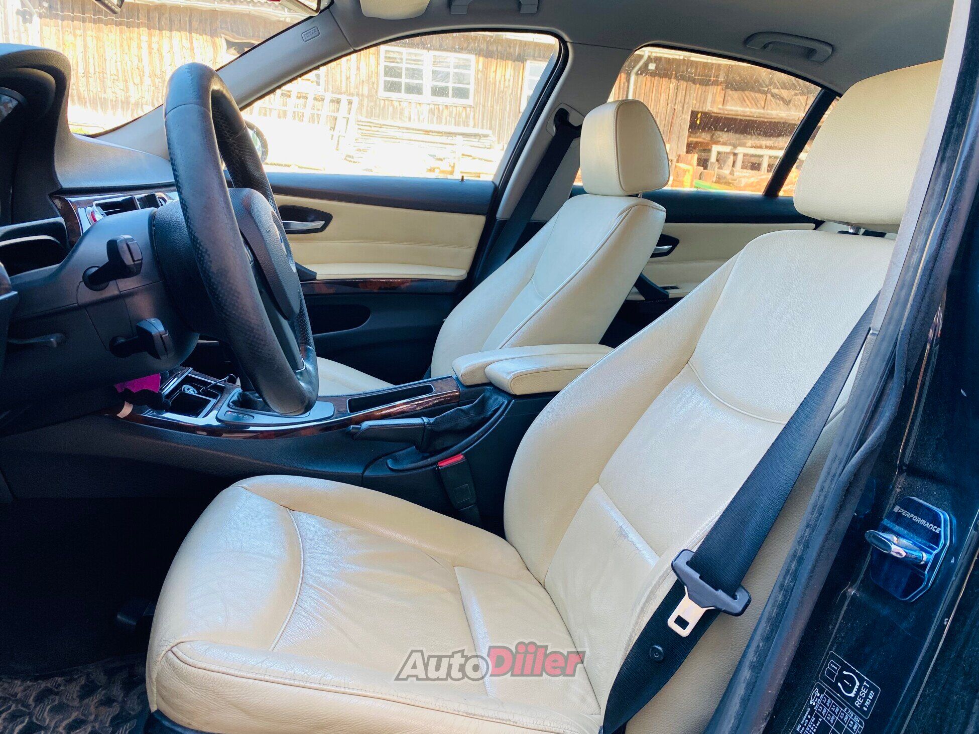 BMW 330 3.0 190kW 2009, kuva 5/9