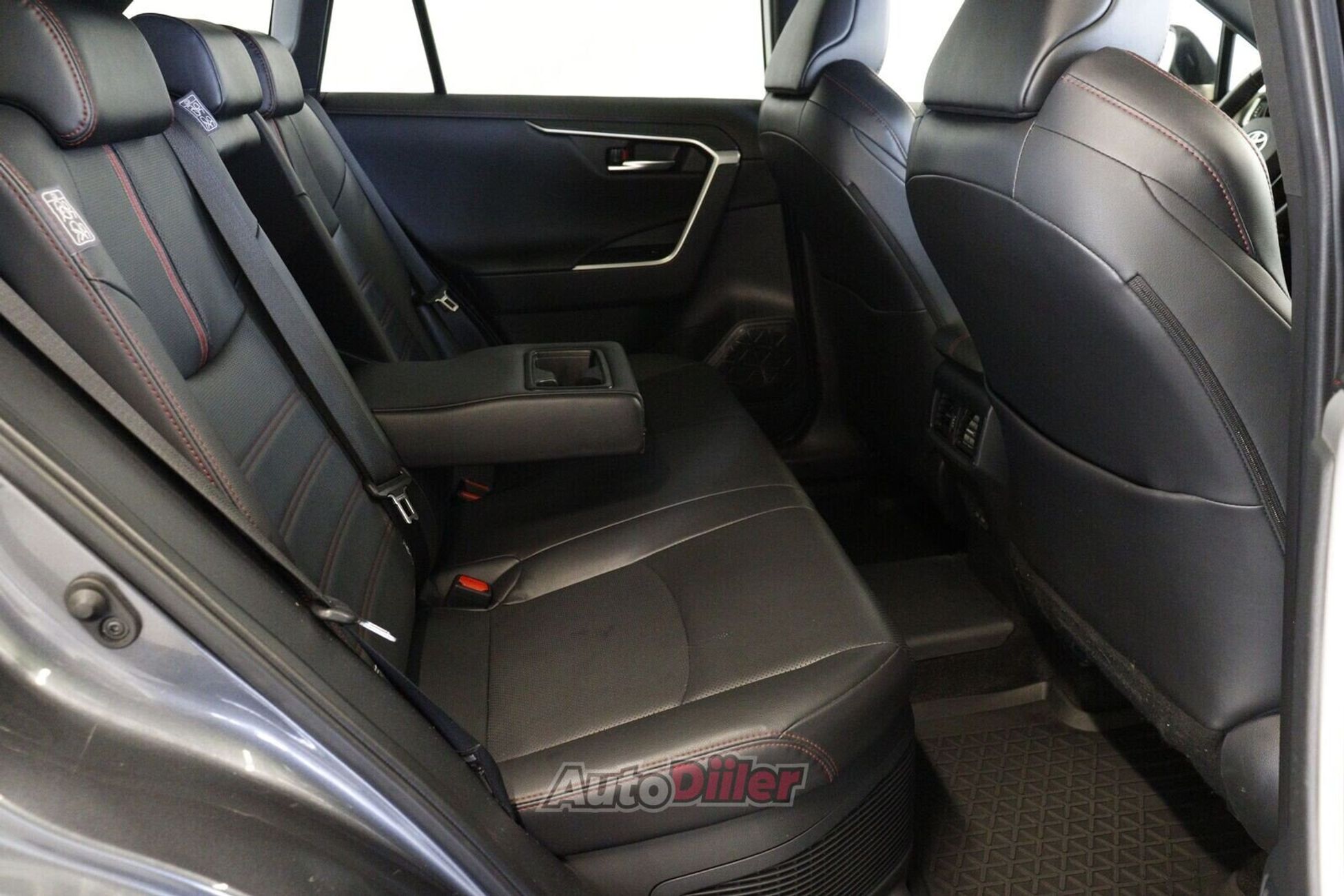 Toyota RAV4 Premium 2.5 136kW 2024, kuva 7/10