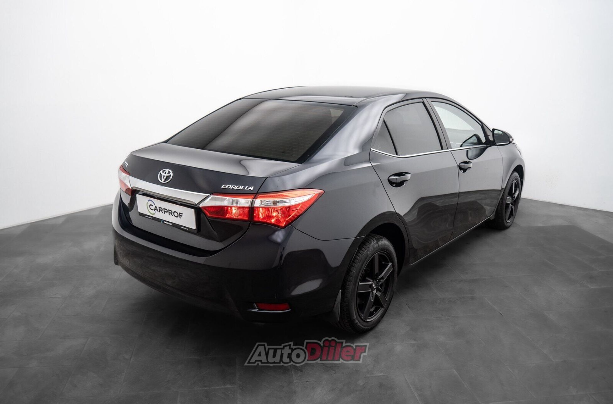 Toyota Corolla 1.6 97kW 2015, photo 3/10