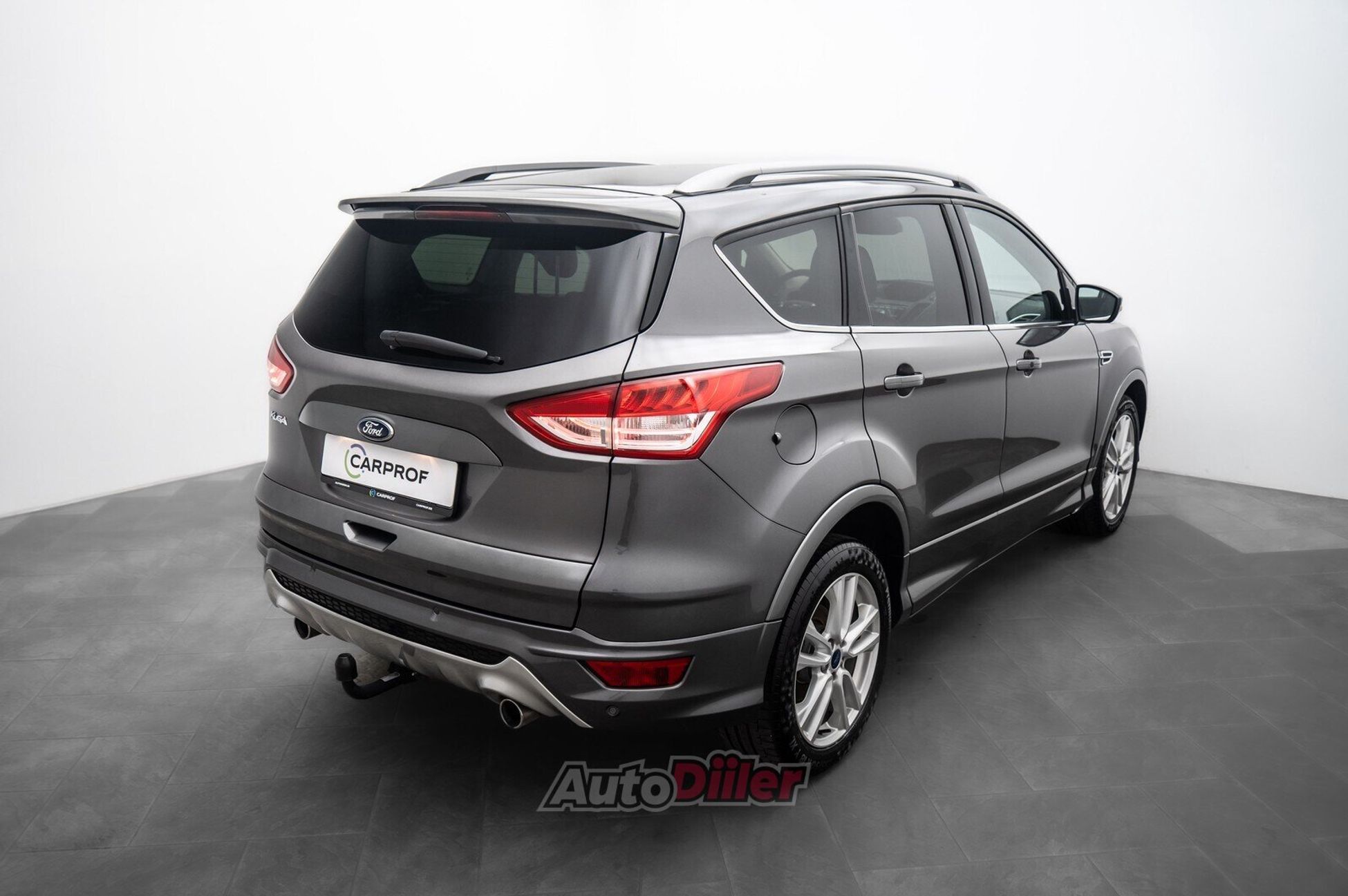 Ford Kuga 2.0 103kW 2014, photo 3/10
