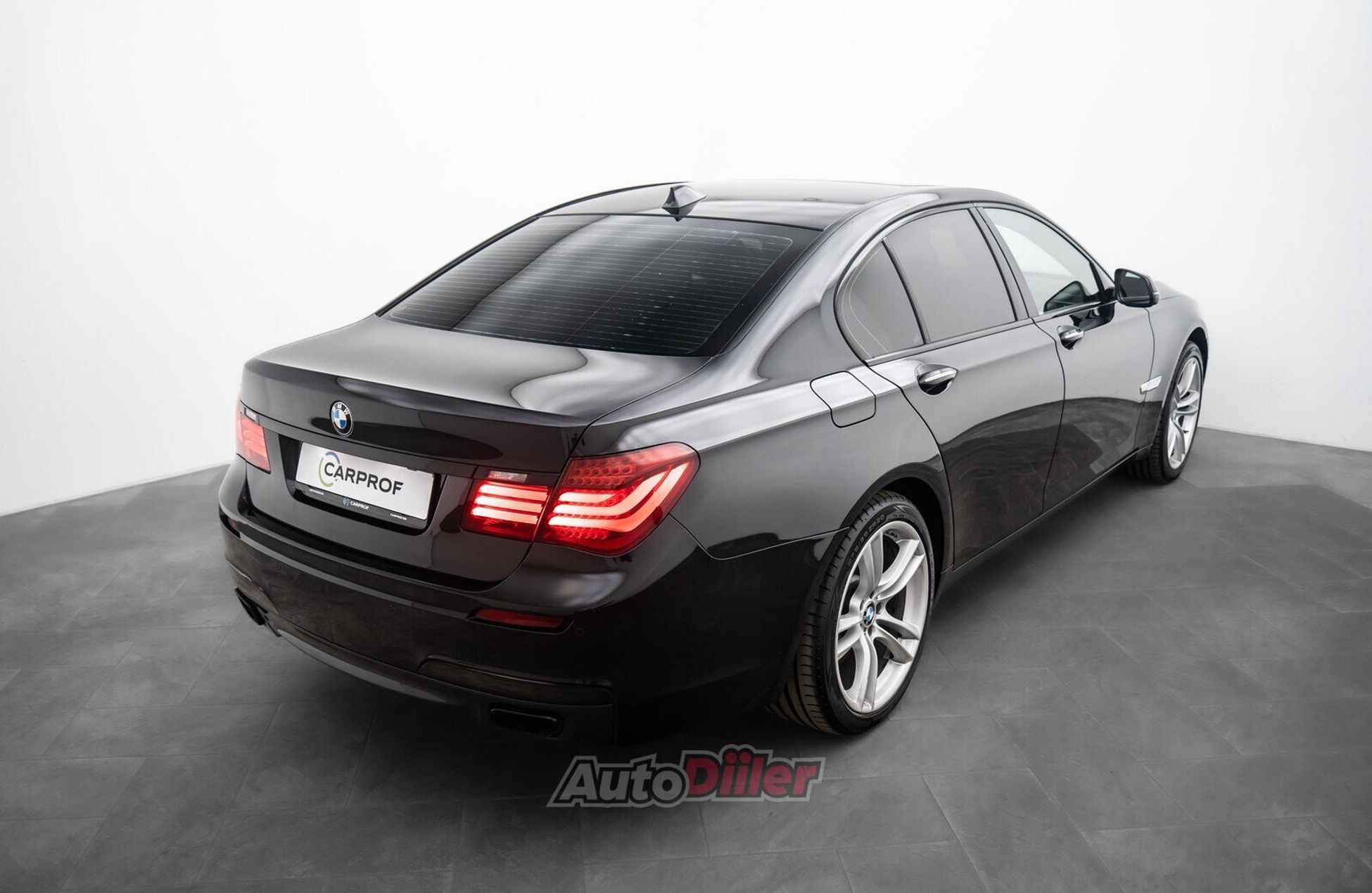 BMW 740 3.0 230kW 2013, kuva 3/10