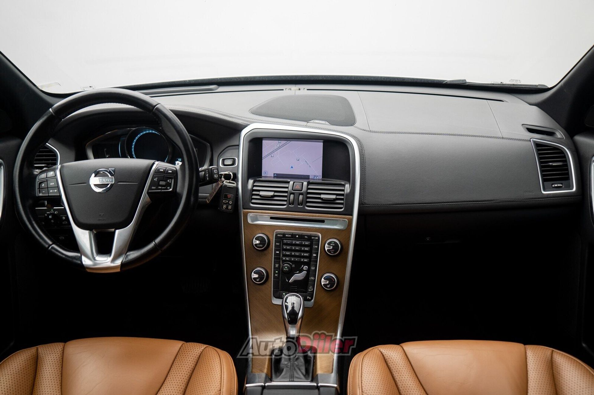 Volvo XC60 2.4 158kW 2013, photo 2/10