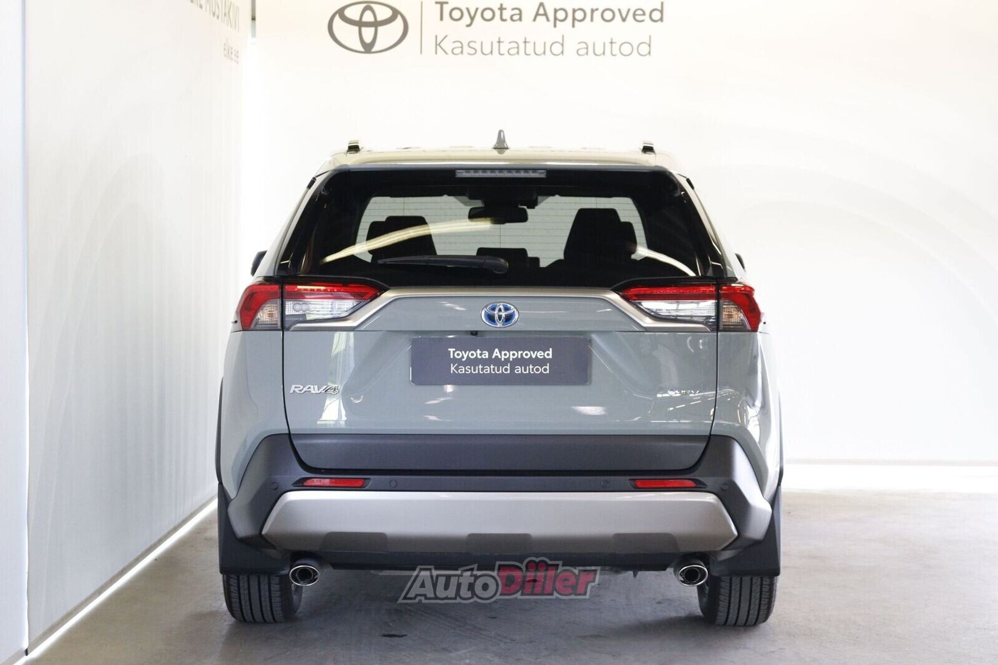 Toyota RAV4 Luxury Limited 2.5 131kW 2025, kuva 4/10
