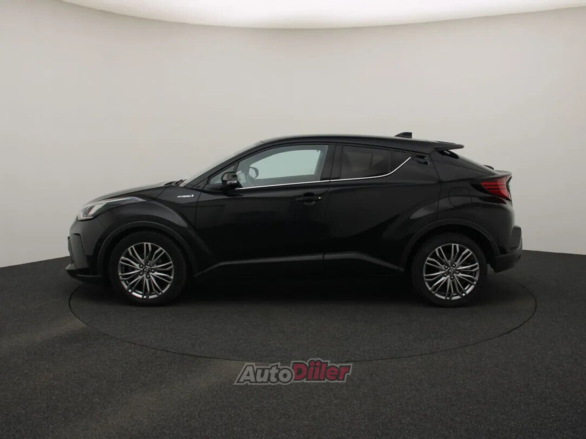 Toyota C-HR Executive 1.8 90kW 2021, photo 6/10