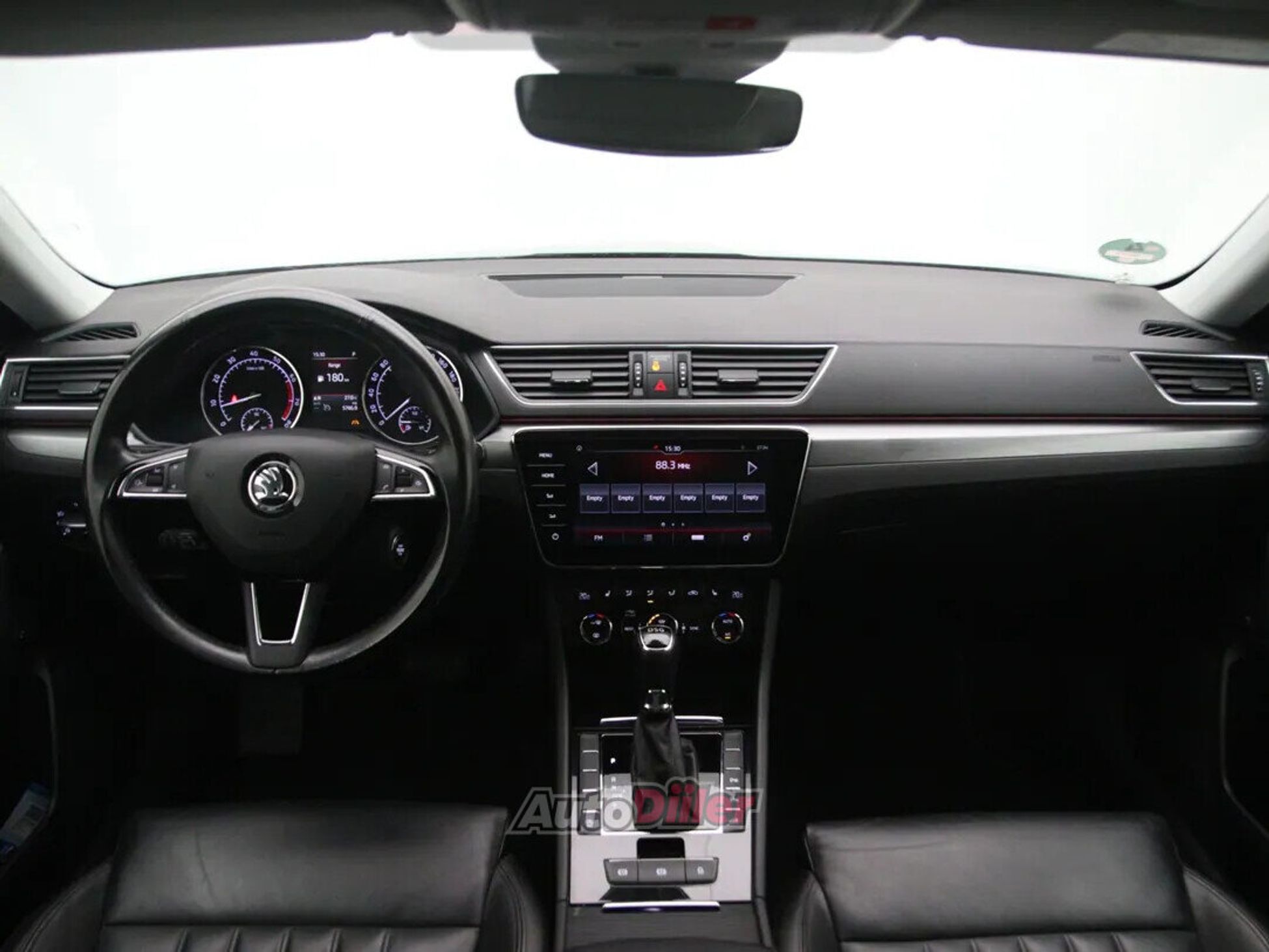 Skoda Superb Style Business 1.4 110kW 2018, kuva 2/10
