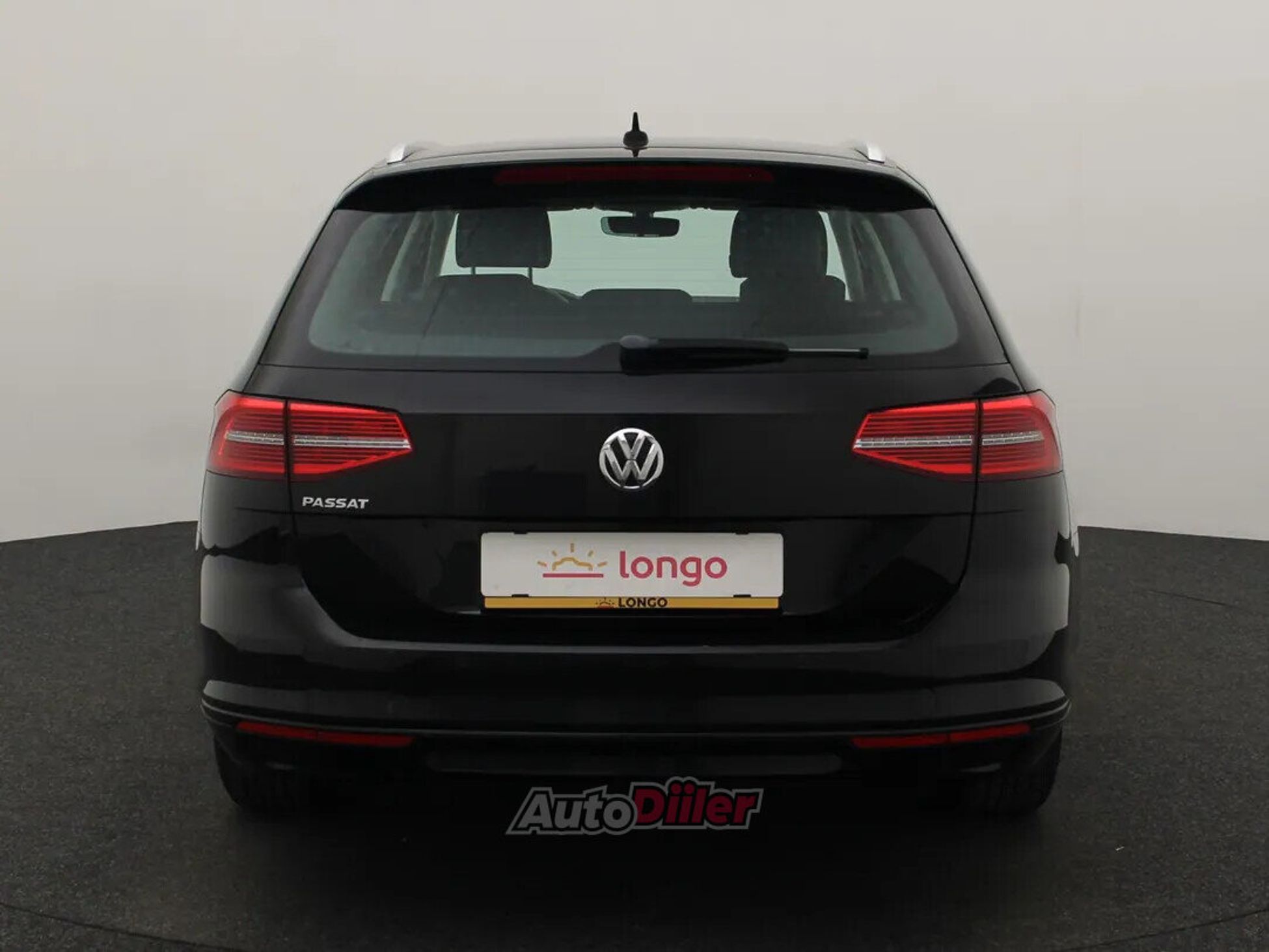 Volkswagen Passat 2018, photo 5/10