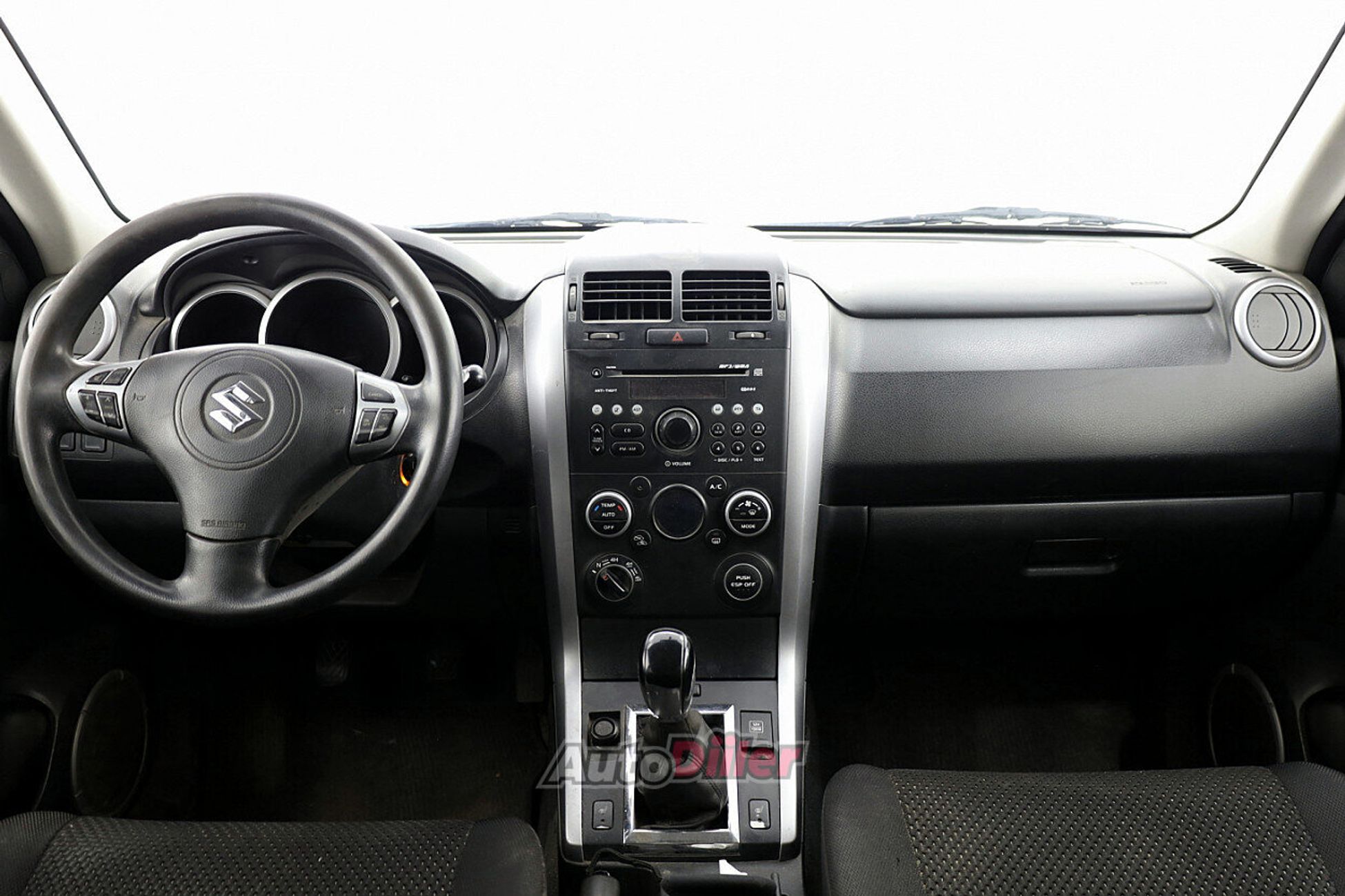 Suzuki Grand Vitara 2.4 124kW 2010, photo 5/7