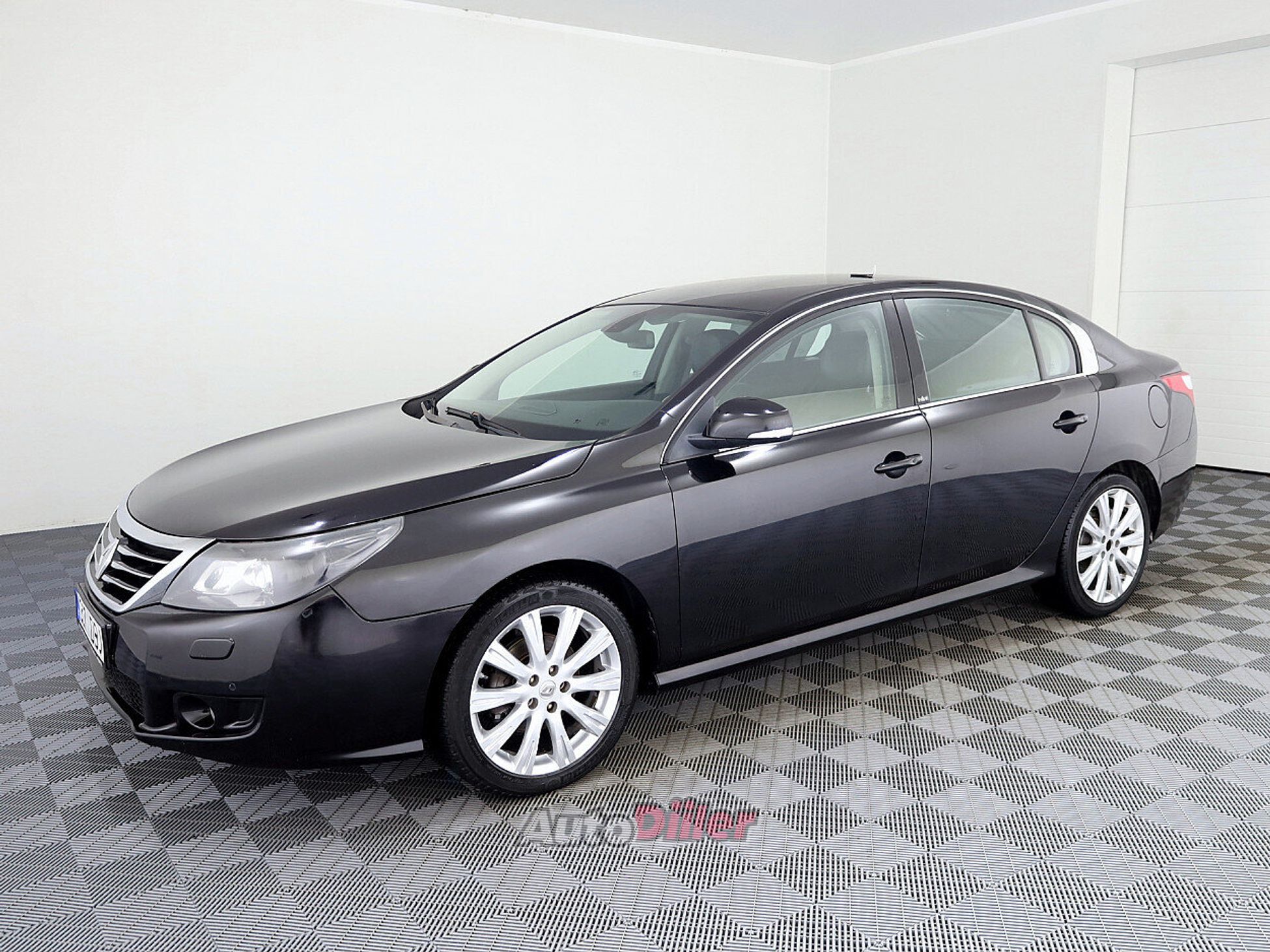 Renault Latitude 2.0 127kW 2011, photo 2/10