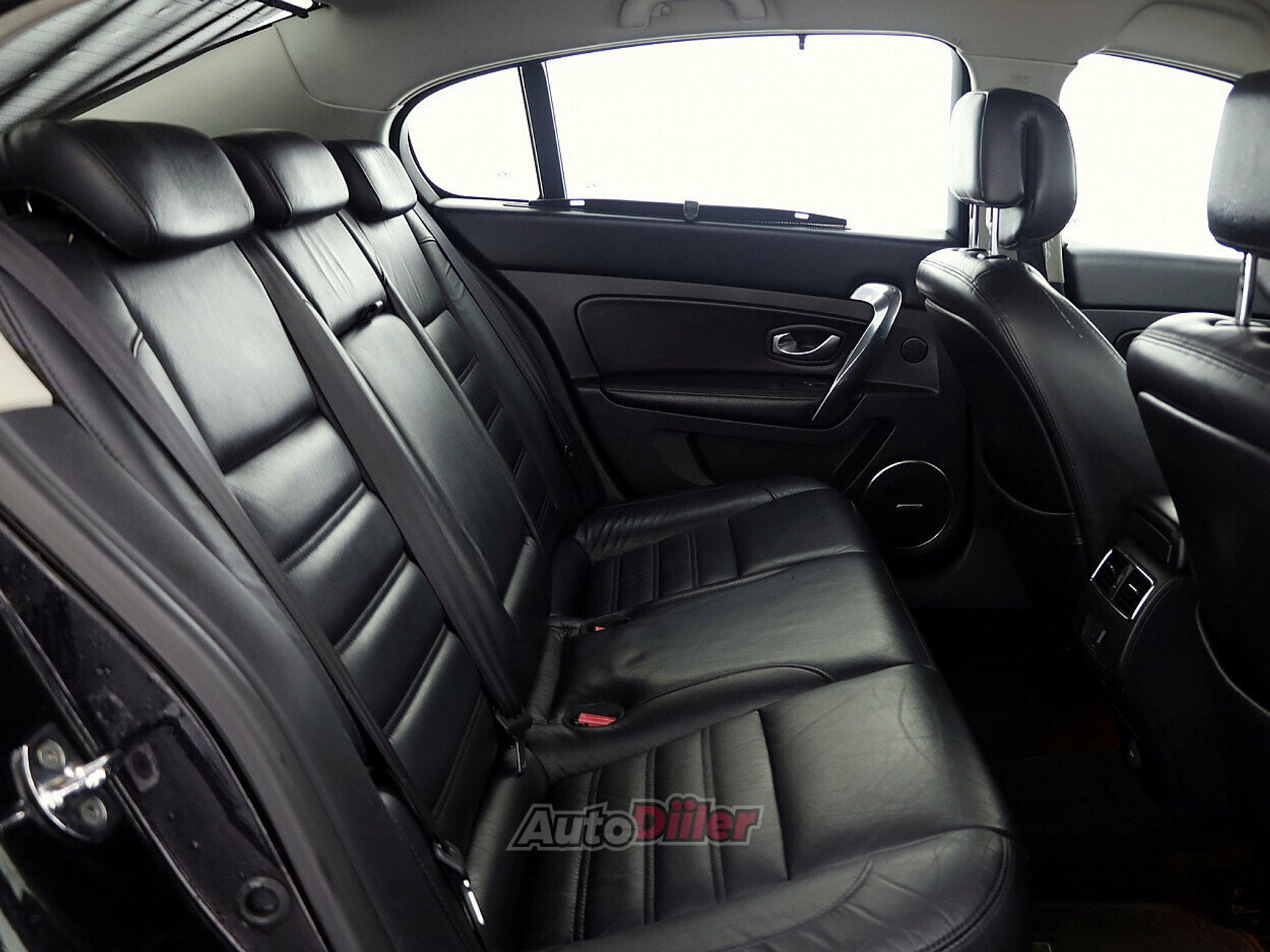 Renault Latitude 2.0 127kW 2011, photo 7/10