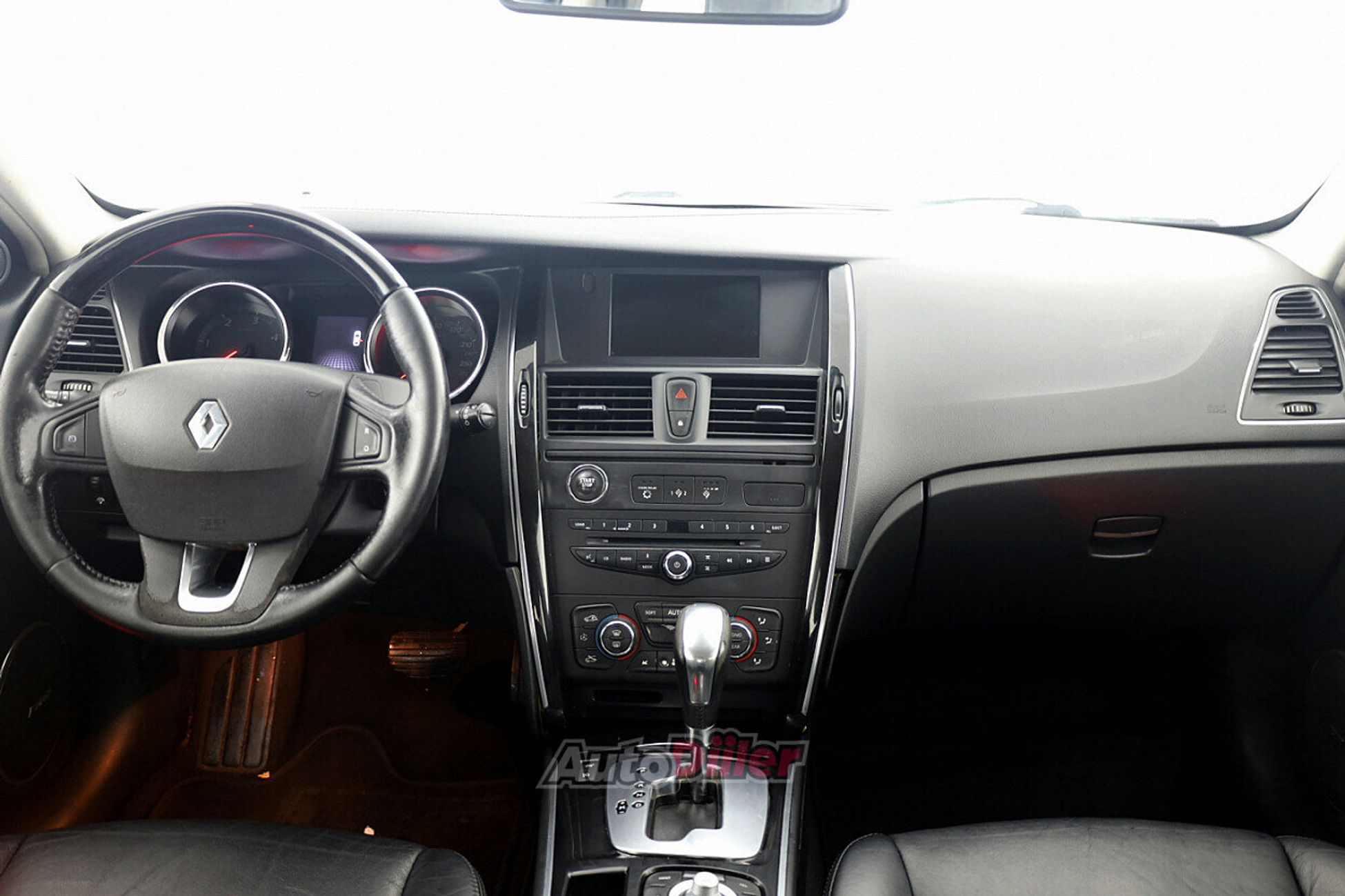 Renault Latitude 2.0 127kW 2011, photo 5/10