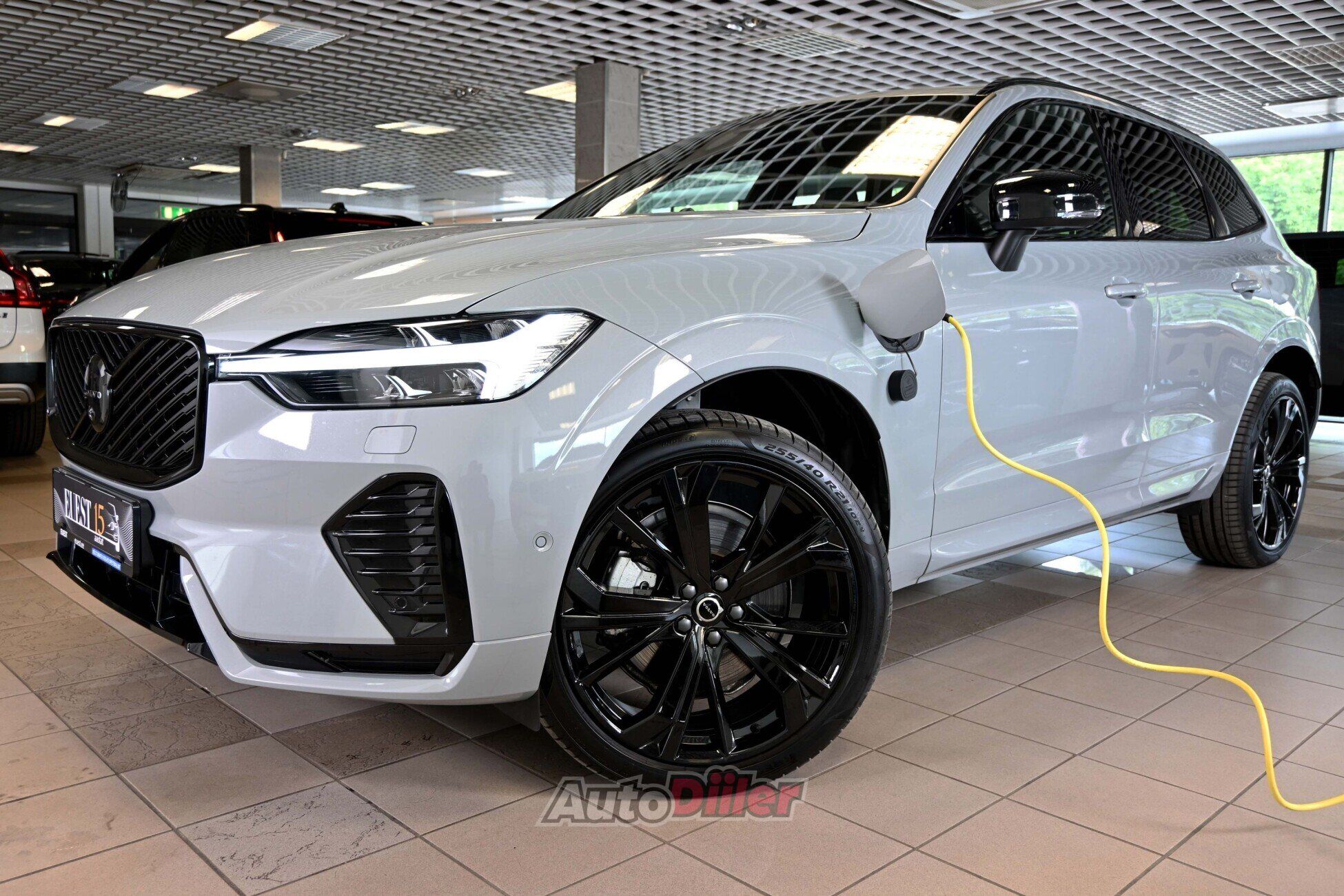 Volvo XC60 2025, photo 4/10