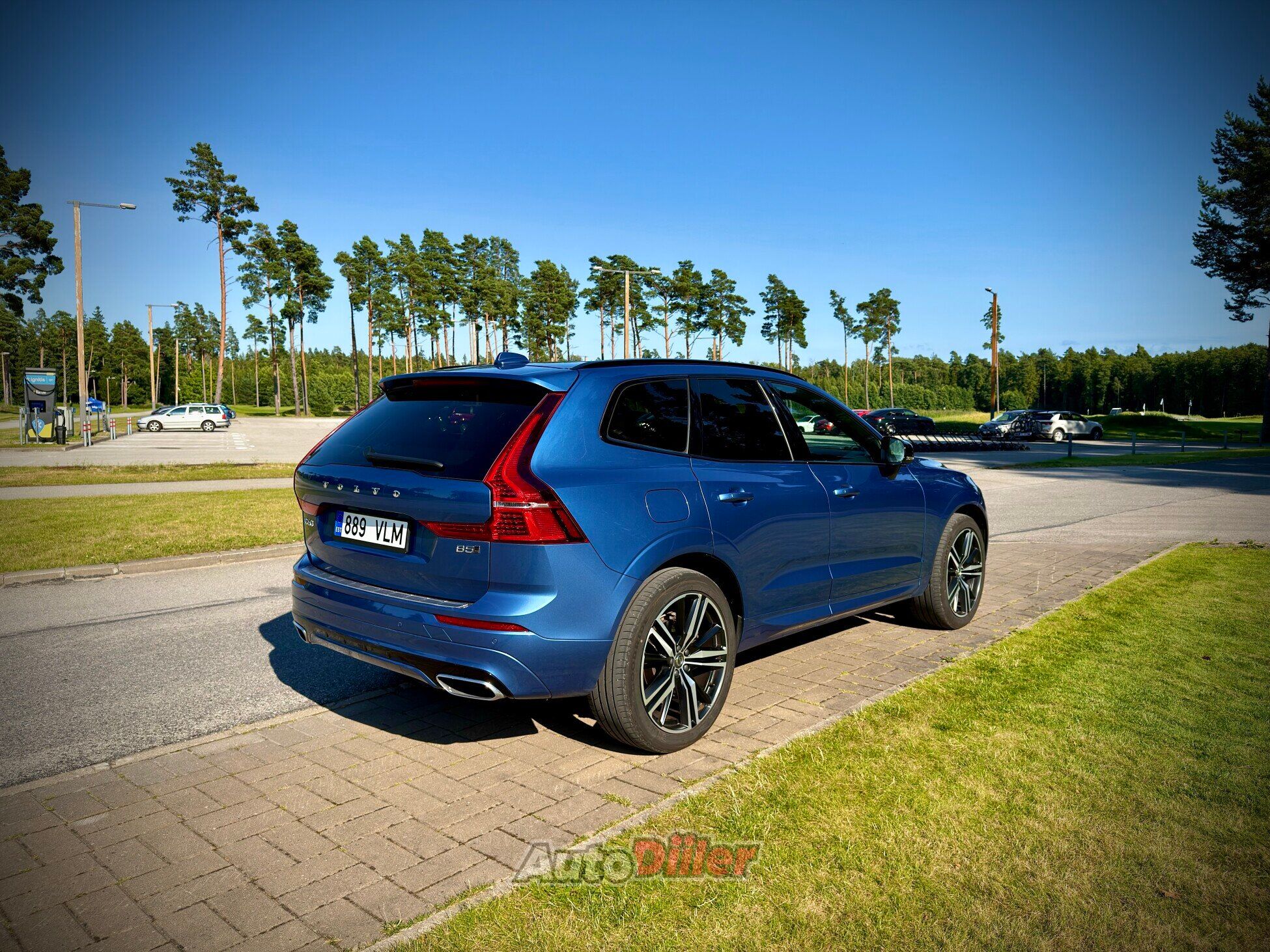 Volvo XC60 R-DESIGN 2.0 173kW 2020, kuva 5/10