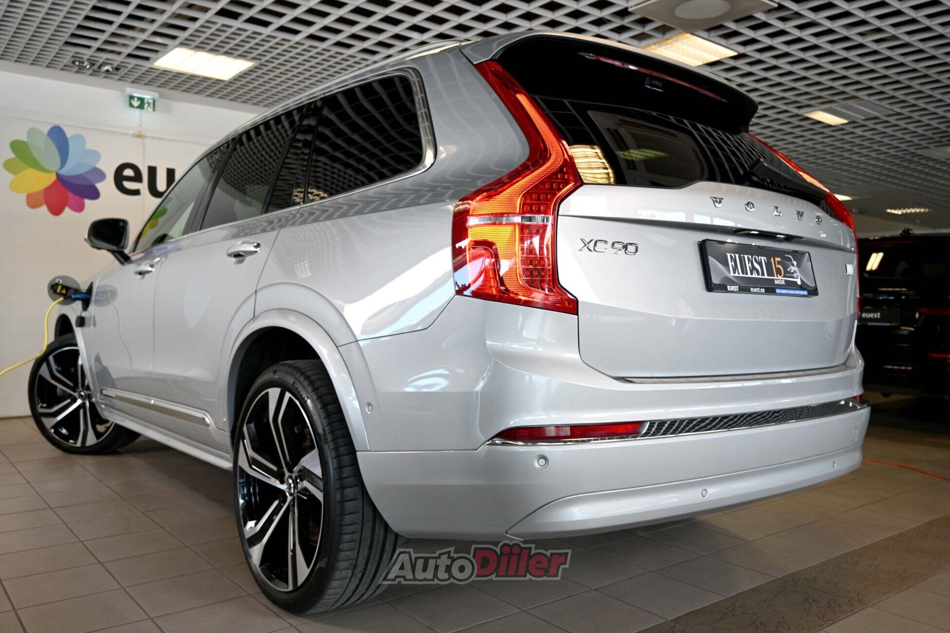 Volvo XC90 2023, photo 3/10