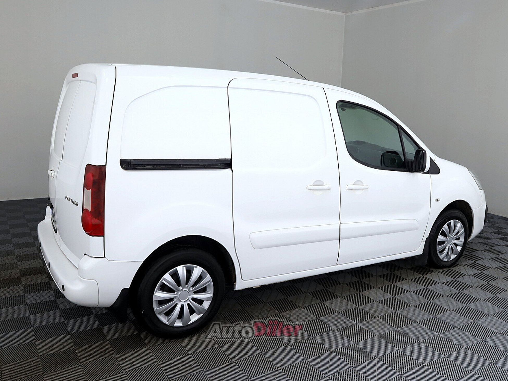 Peugeot Partner 1.6 55kW 2018, kuva 3/8