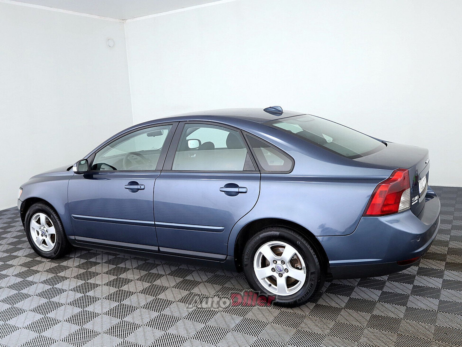 Volvo S40 1.6 80kW 2008, photo 4/7
