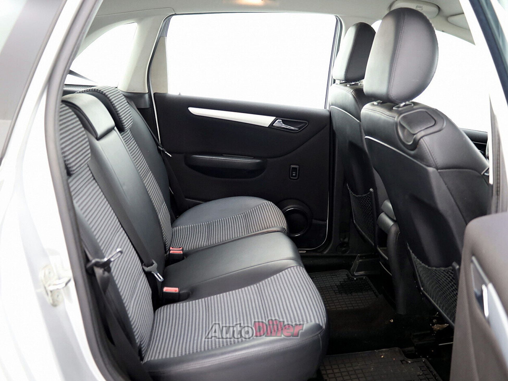 Mercedes-Benz B 180 2.0 80kW 2005, photo 7/7