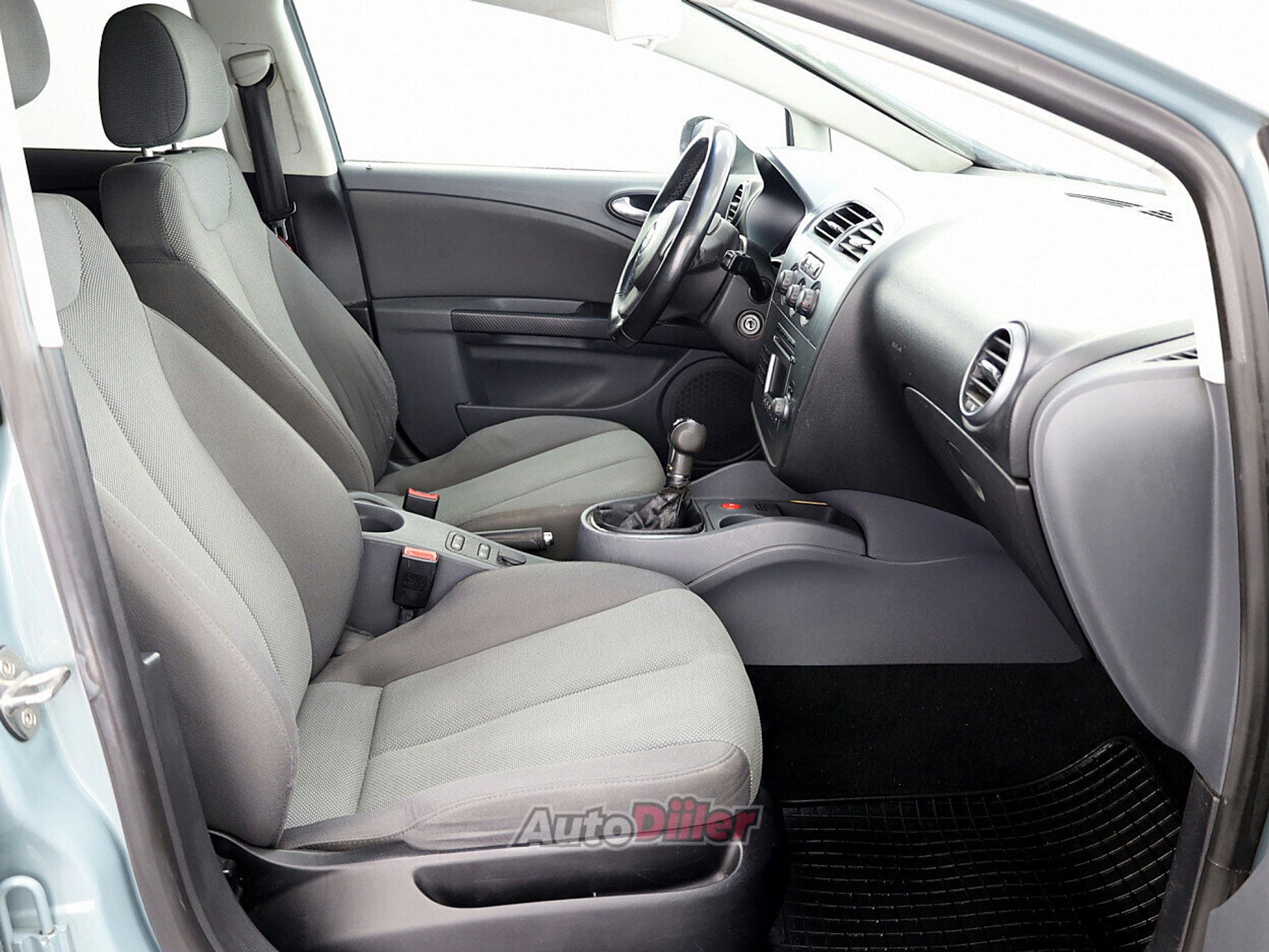SEAT Leon 1.6 75kW 2007, photo 6/7