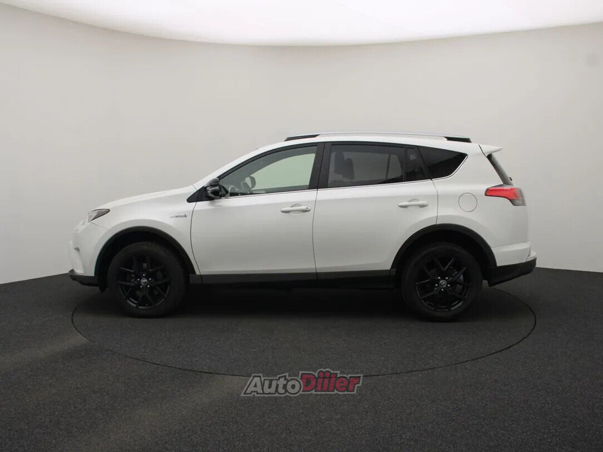 Toyota RAV4 2.5 145kW 2018, photo 6/10
