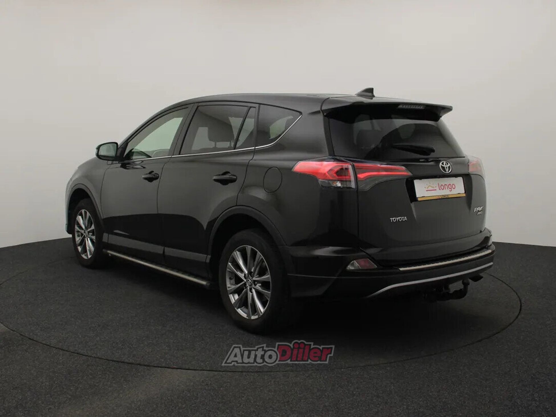 Toyota RAV4 Luxury 2.0 145kW 2016, kuva 7/10