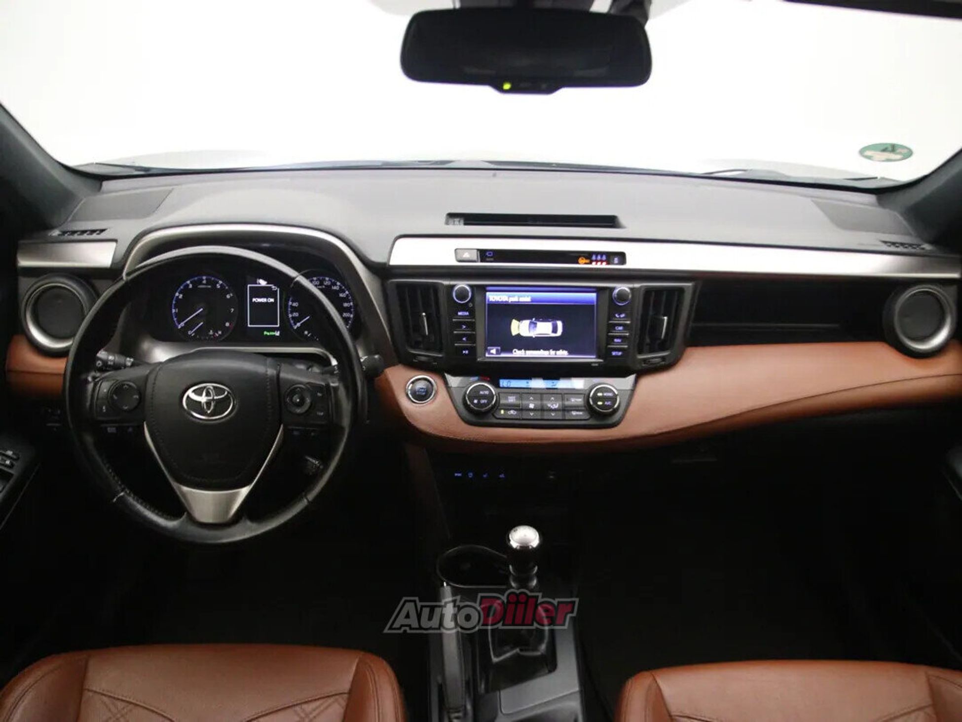 Toyota RAV4 Luxury 2.0 145kW 2016, kuva 2/10