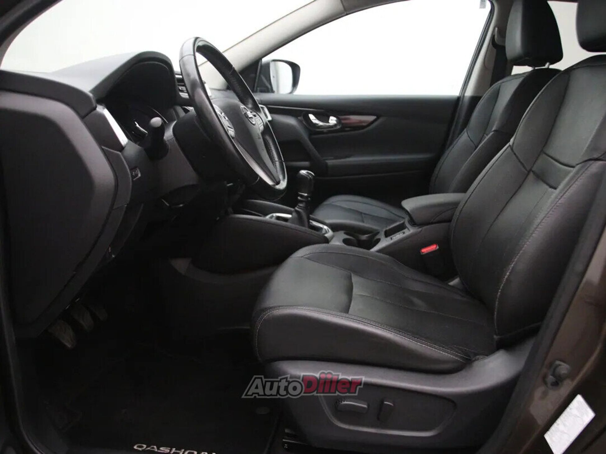 Nissan Qashqai Tekna 1.2 85kW 2015, kuva 4/10