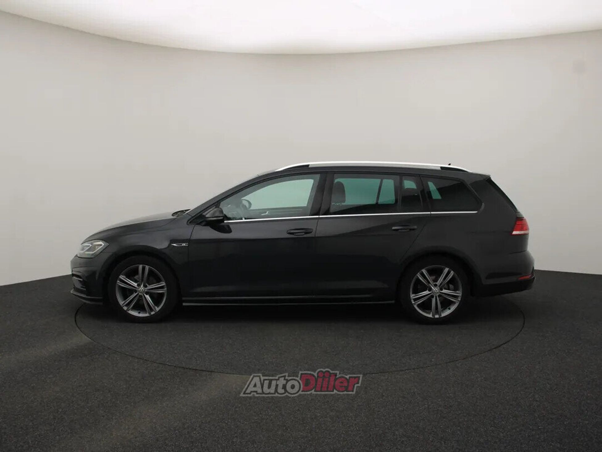 Volkswagen Golf 2020, photo 6/10