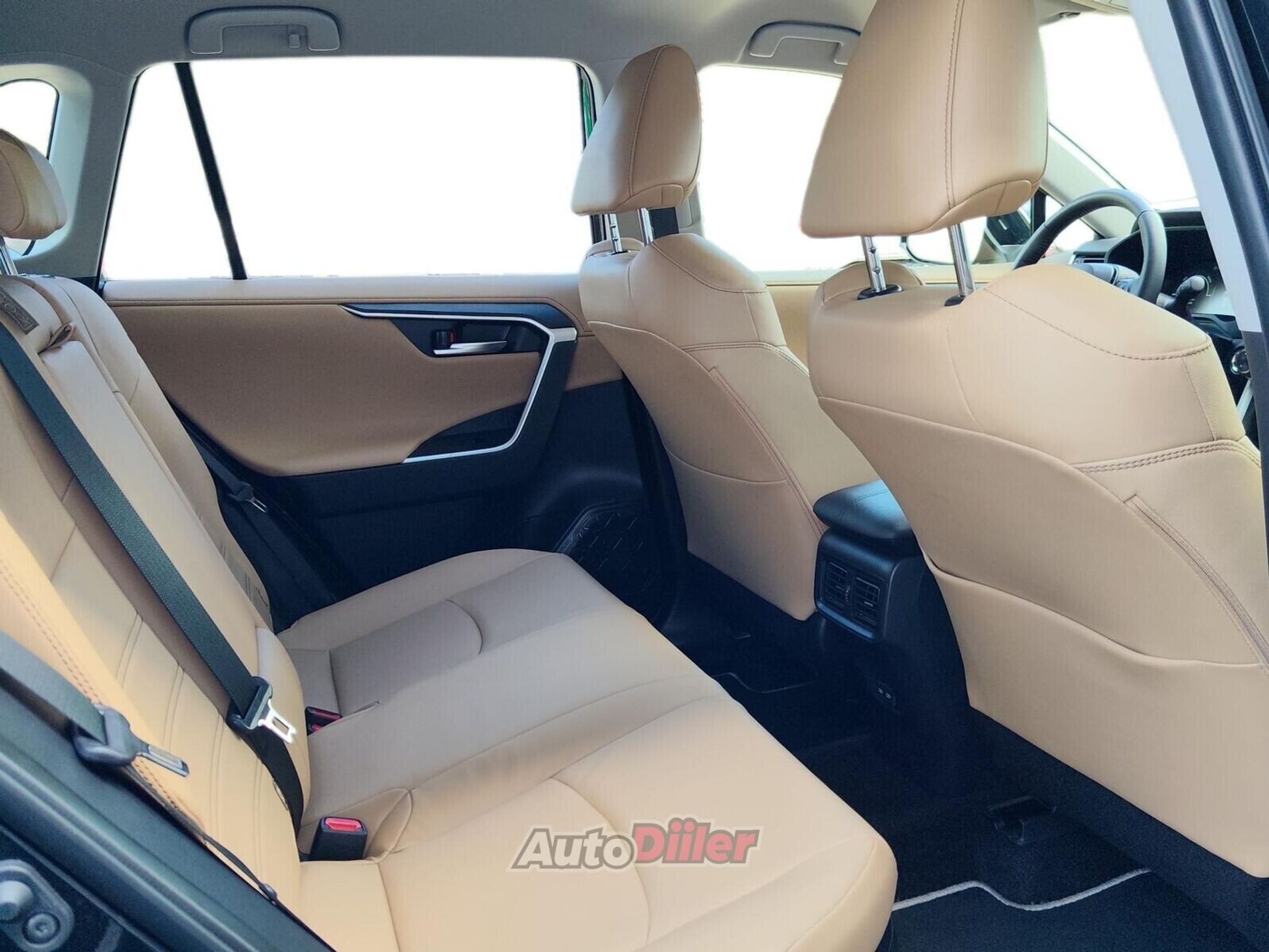 Toyota RAV4 Premium 2.5 131kW 2025, photo 7/10