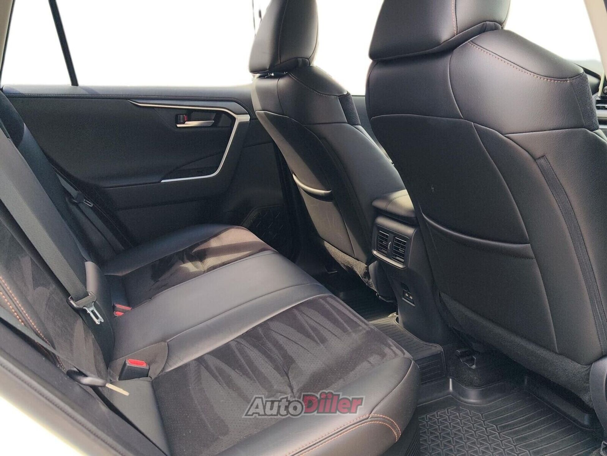 Toyota RAV4 Luxury Plus 2.5 131kW 2021, kuva 7/10