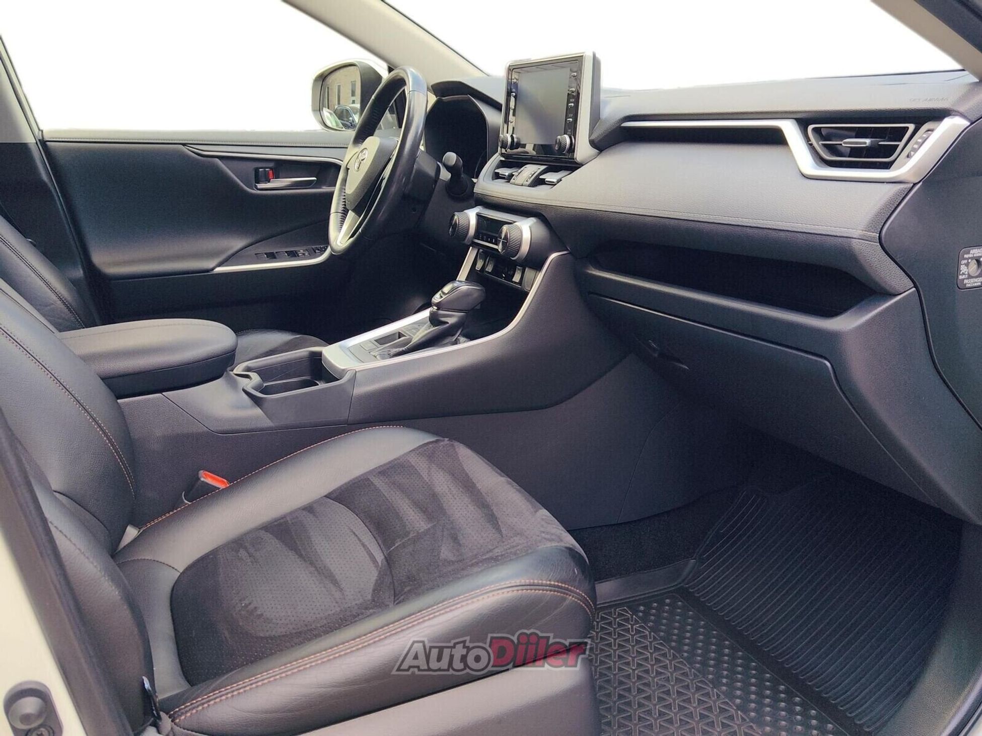 Toyota RAV4 Luxury Plus 2.5 131kW 2021, kuva 6/10