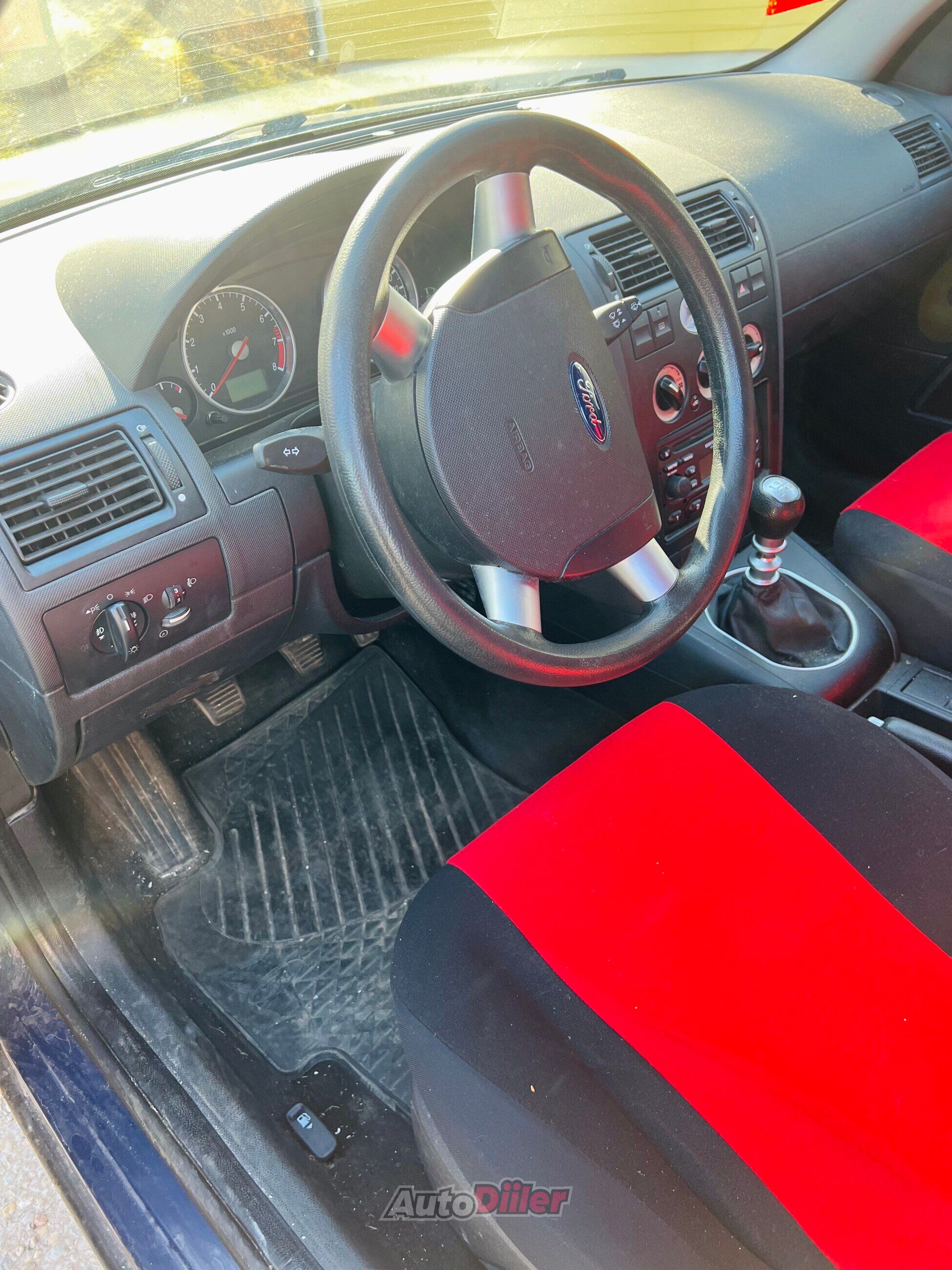Ford Mondeo 2.0 107kW 2003, kuva 3/7